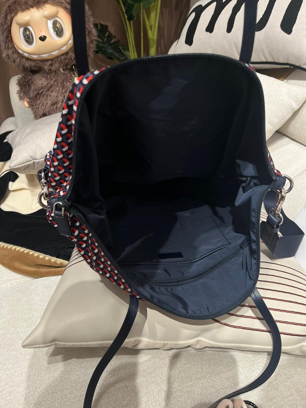 Prada 2way Bag nylon 100%Authentic, 98%new ✅ certificate card