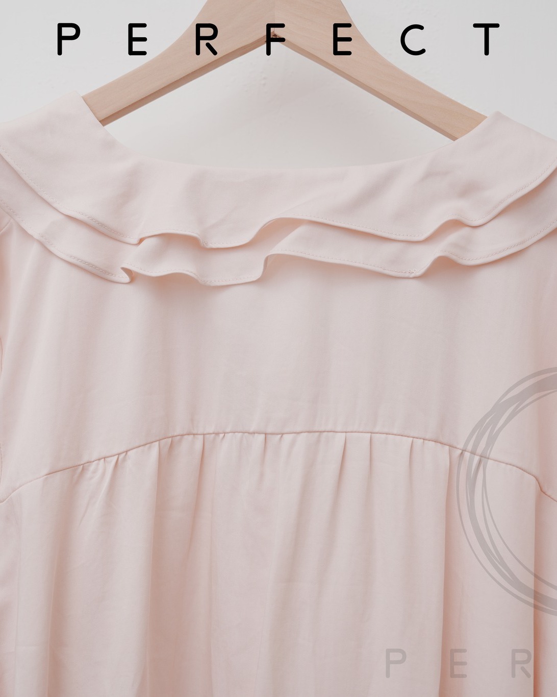 T0004_高貴面料五色大RUFFLE領上衣（溫柔粉）