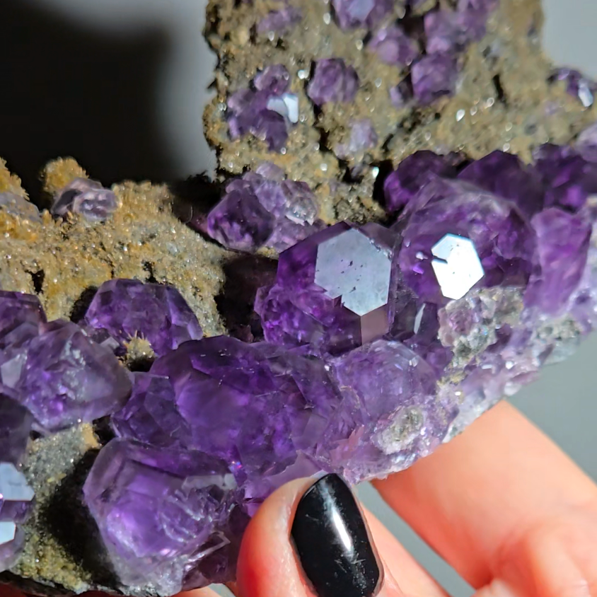 Tanzanite fluorite with perfect dodecahedrons - FL360