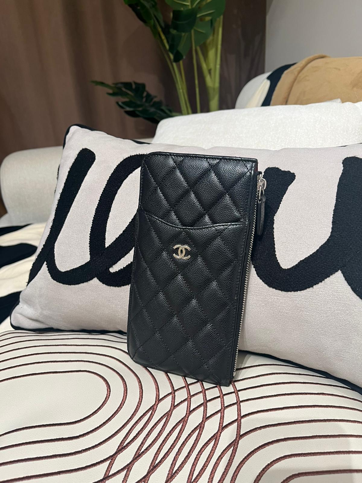 Chanel phone zip wallet 黑色荔枝牛皮銀扣 100%Authentic ,92%new  ✅ 26貼 ✅dust bag 