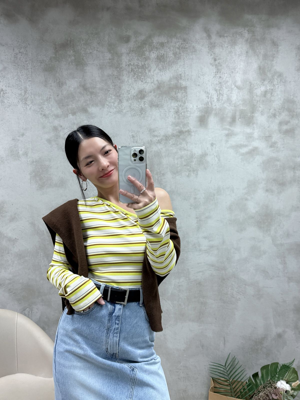 A01 單邊露膊橫間Top