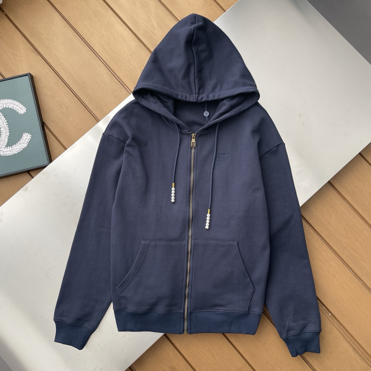 LV 珍珠抽繩連帽拉鍊外套