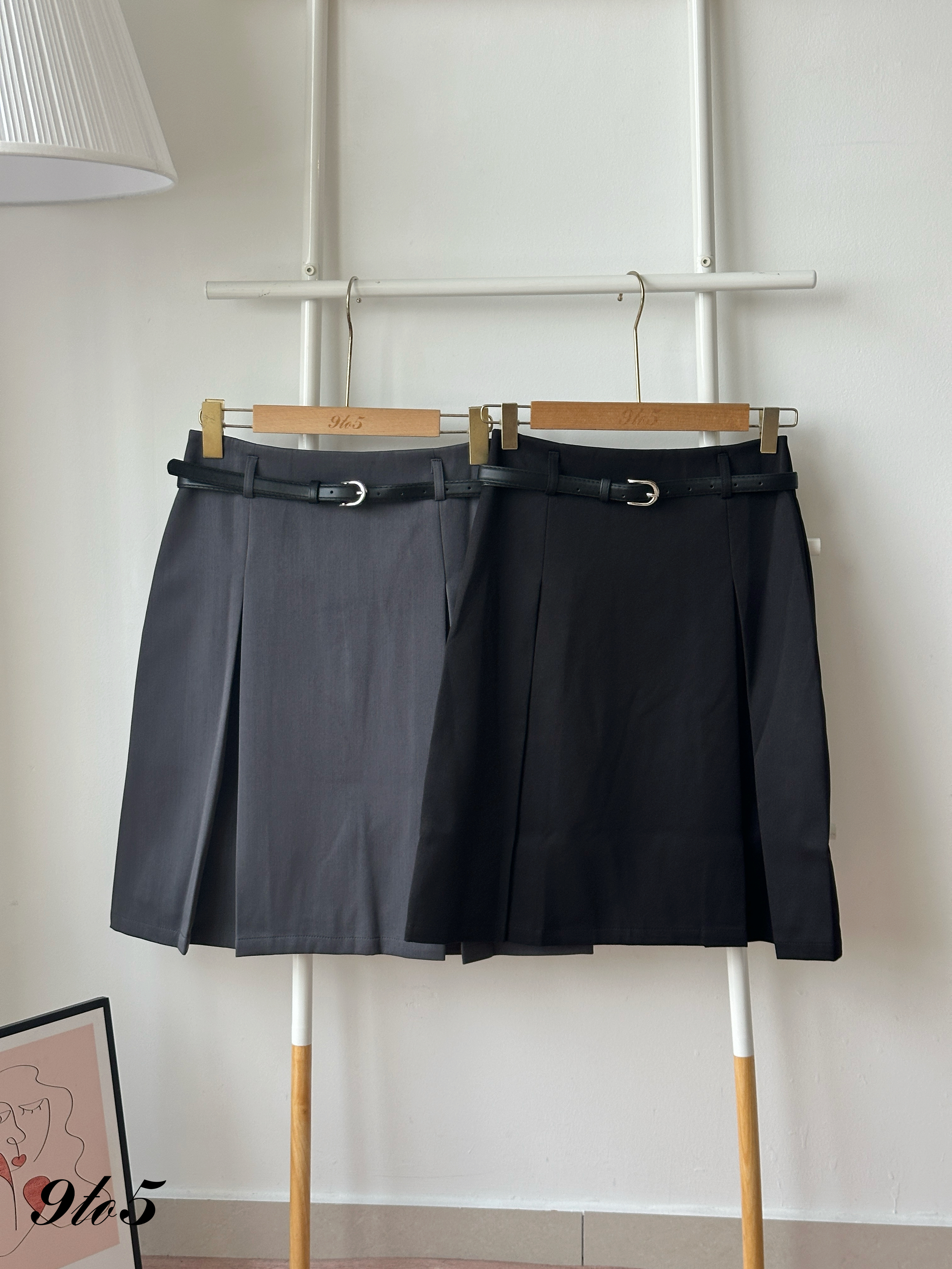 S1995 A Line Midi Pleated Skirt - Black & Grey