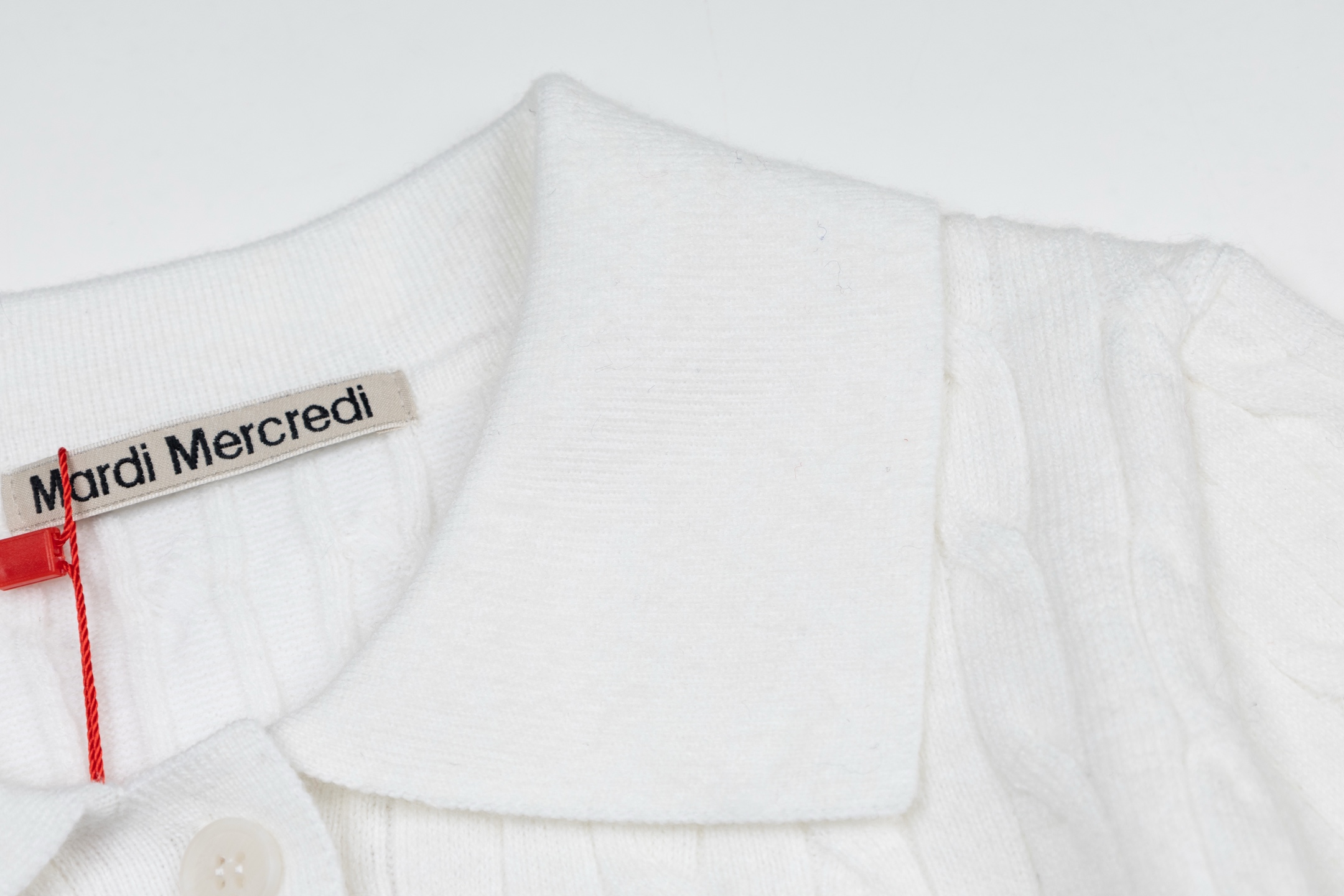 Mardi Mercredi Flower Embroidery Cable Short Sleeve Knit