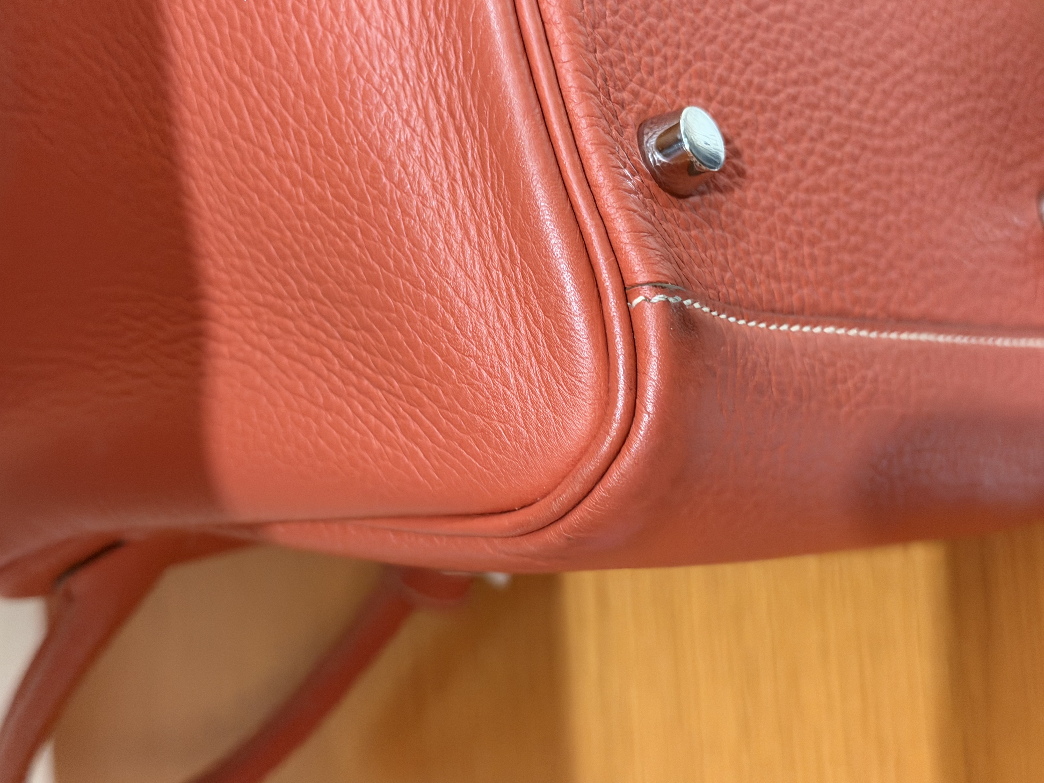 直播貨品 |  [1個-$100 2個-$300］框Q HH38