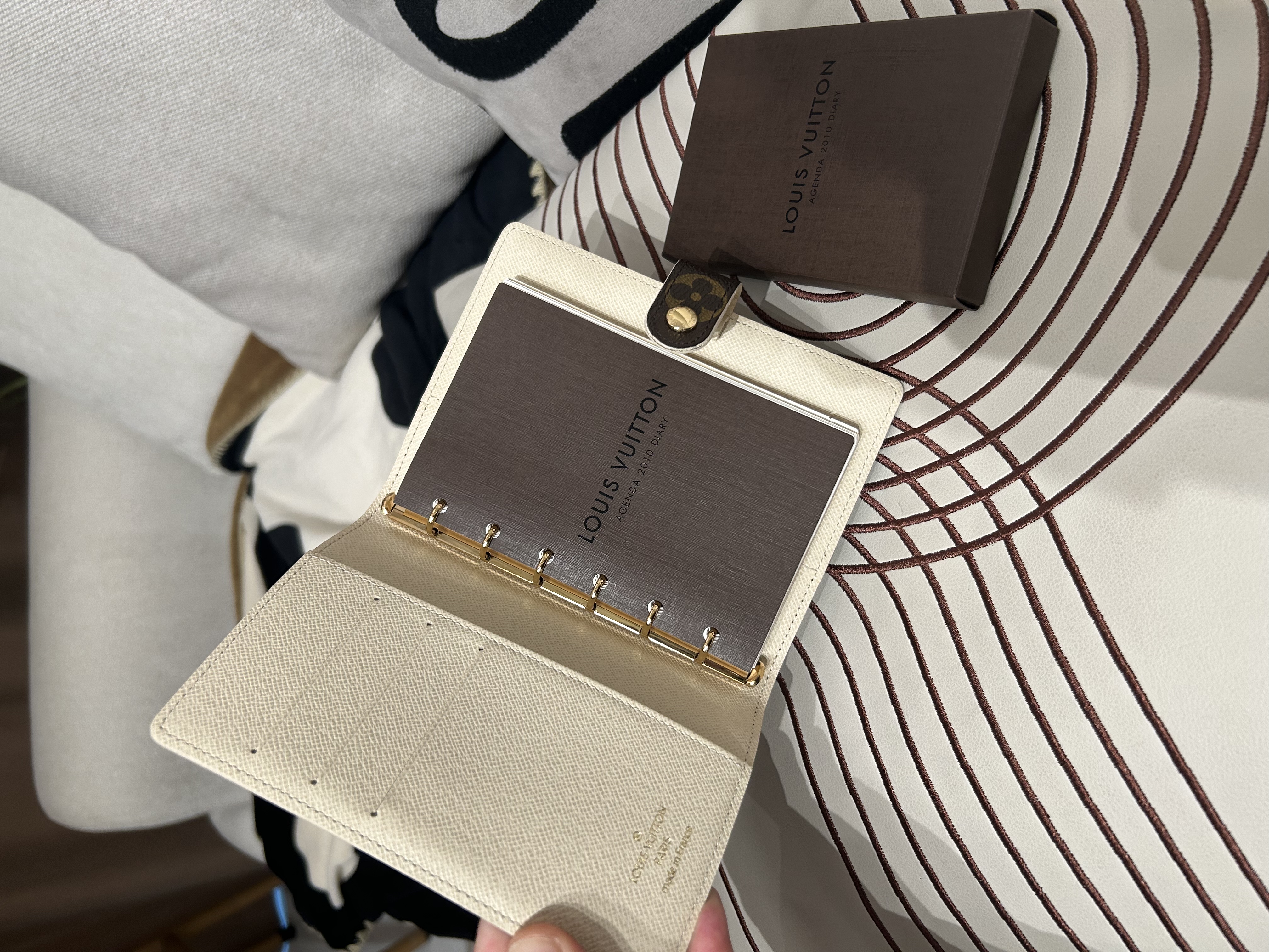 未使用品 LV Notebook Limited Edition 100%Authentic, Unused未使用品 ✅ refill ✅Dust bag