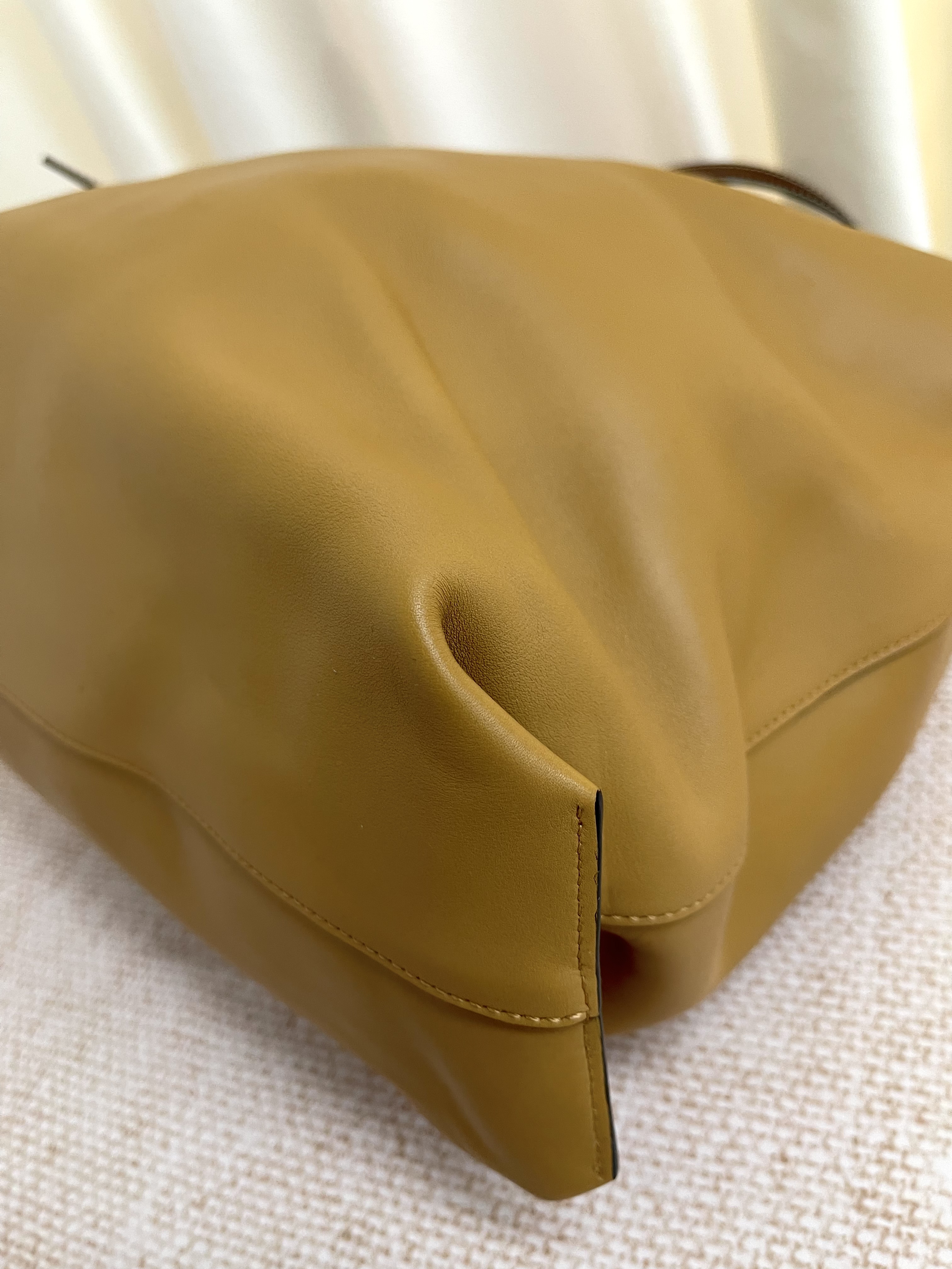 Pre-owned Loewe Lazo Tote Bag/ Product Code: 26021506