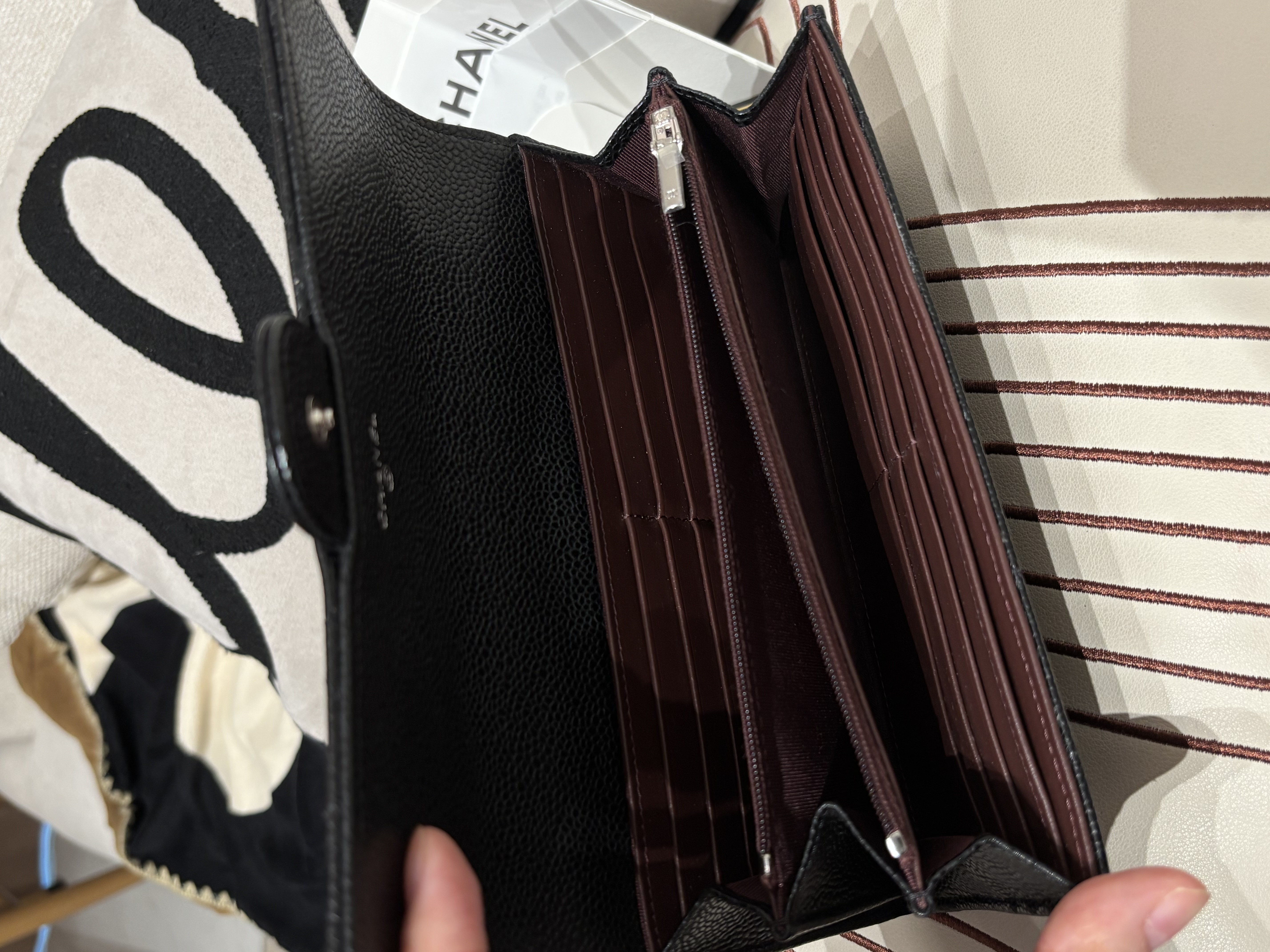Chanel classic long wallet 黑色荔枝牛皮銀扣 