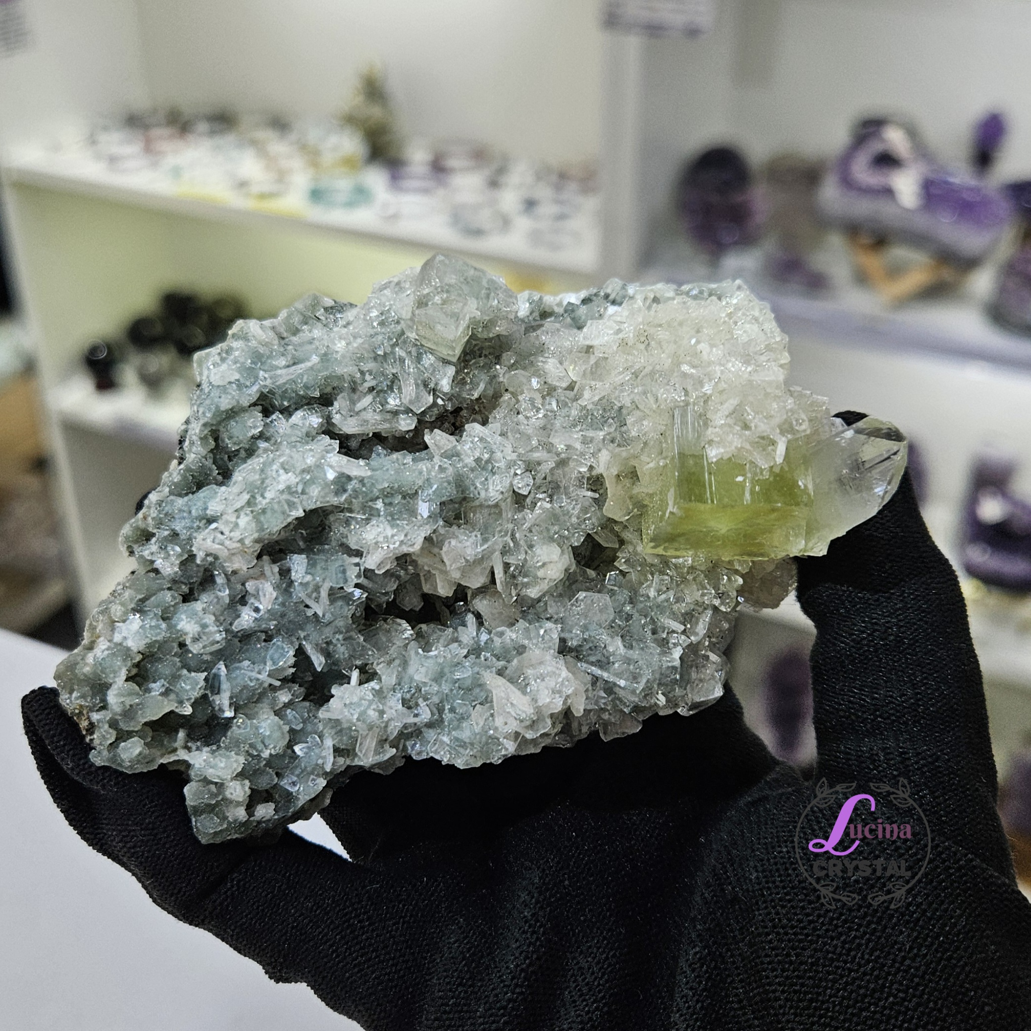 (Co#8555) 藍軟糖底鑽石魚眼石/Blue Chalcedony Diamond Apophyllite 