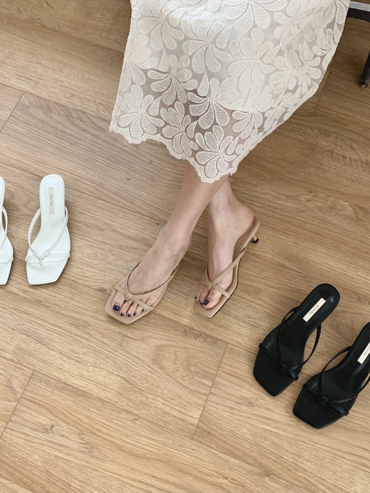 Leanna Kitten Heels (3 colors)