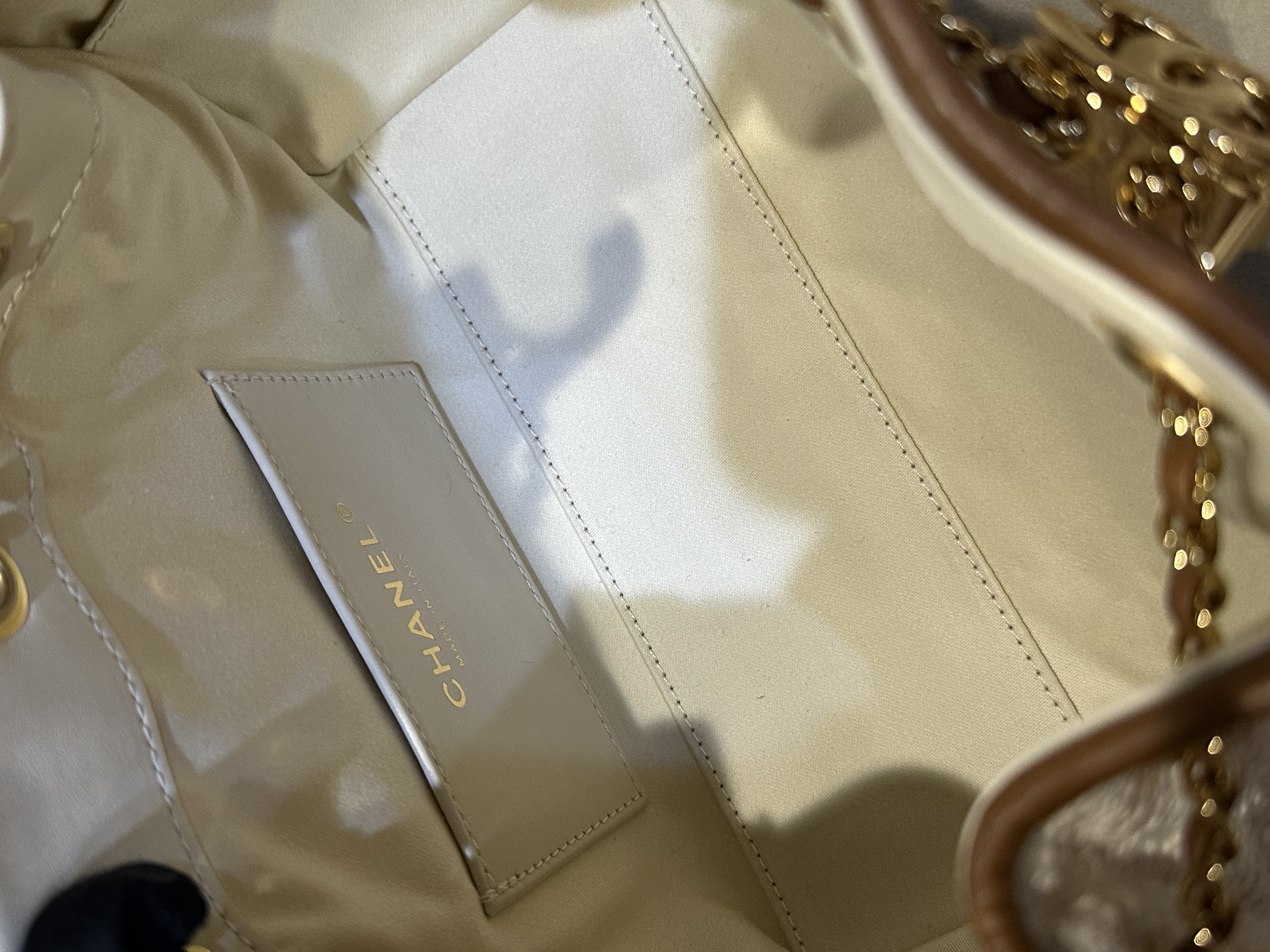 Pre-Owned CHANEL 25 Bag 