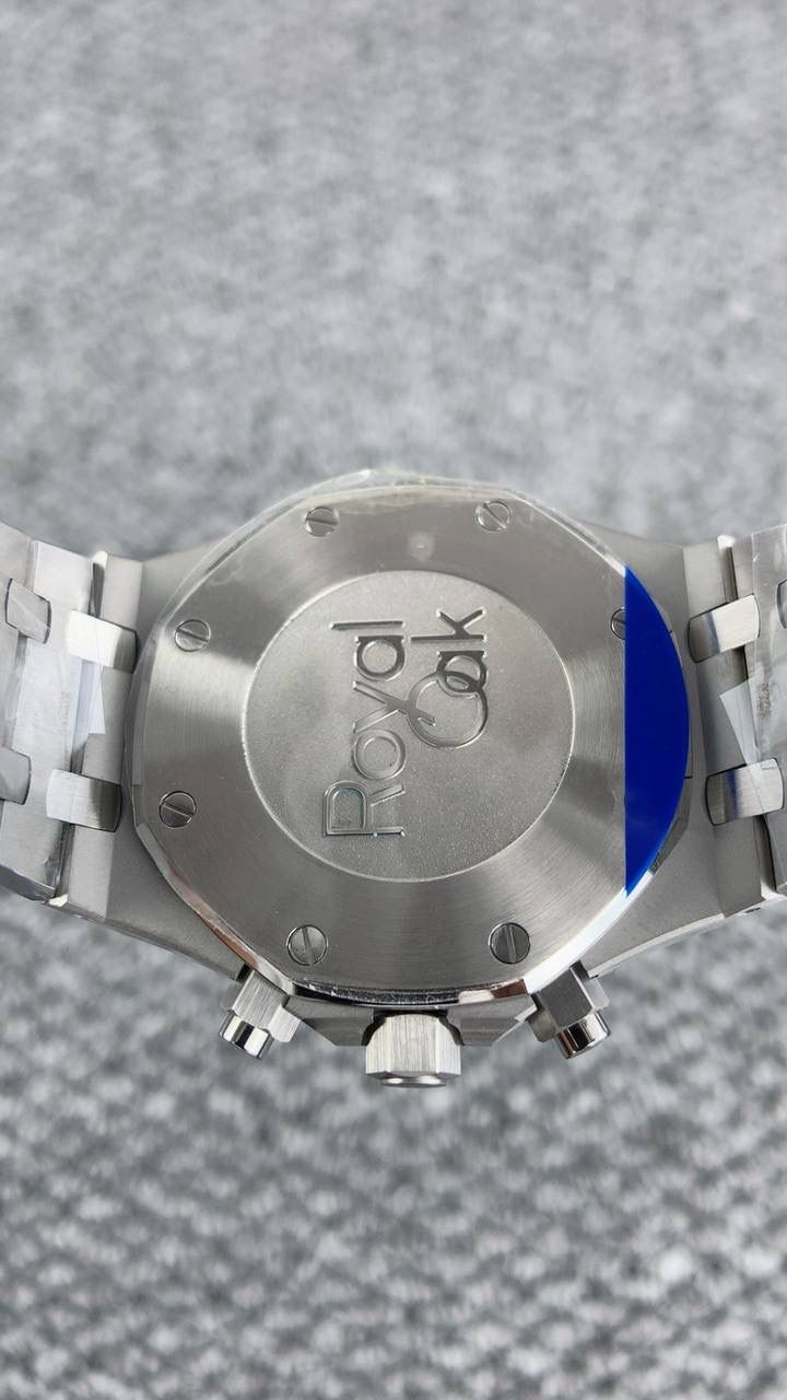 爱彼皇家橡树系列自动计时腕表