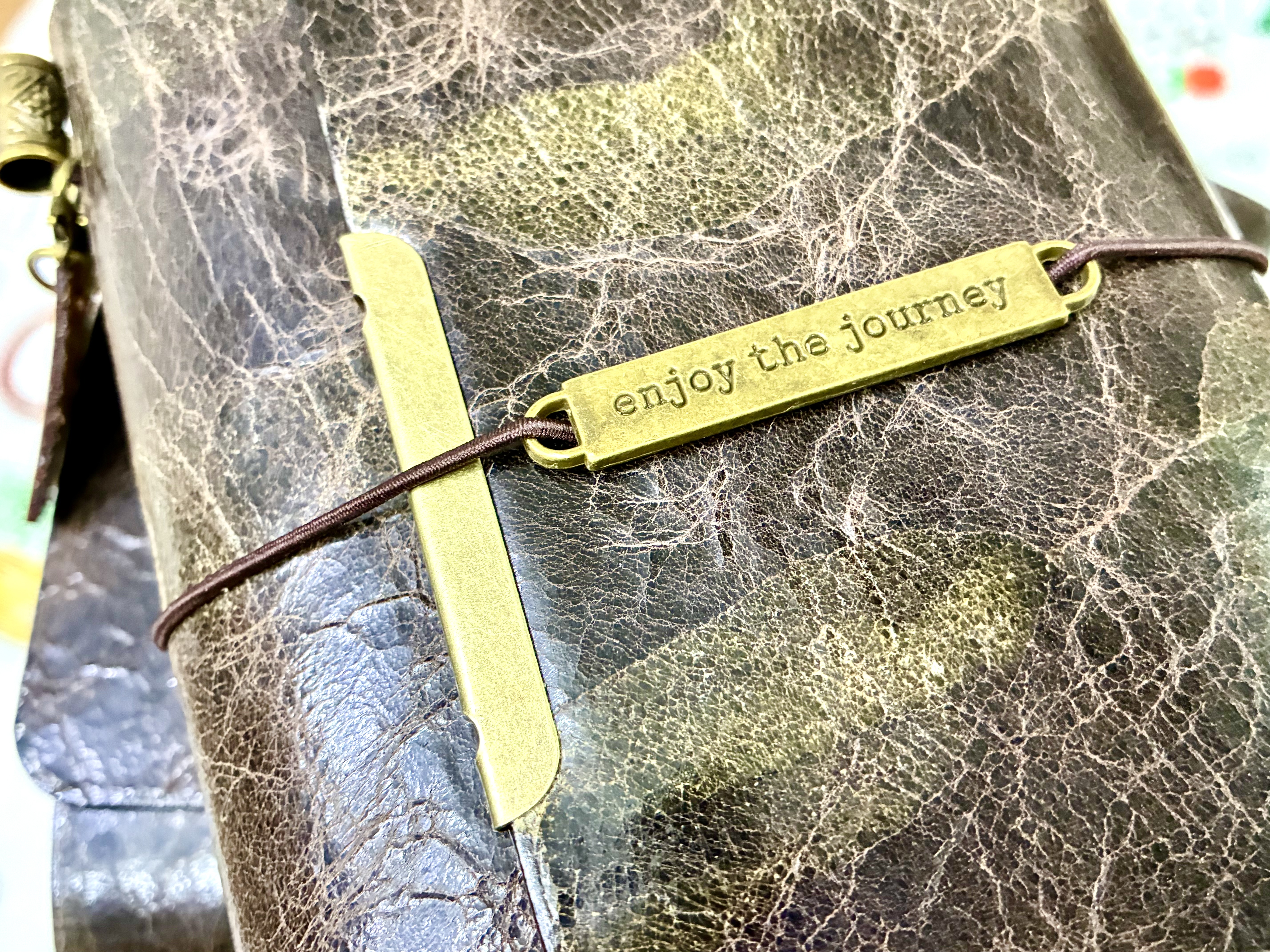 Write your story on something that lasts （3-fold)