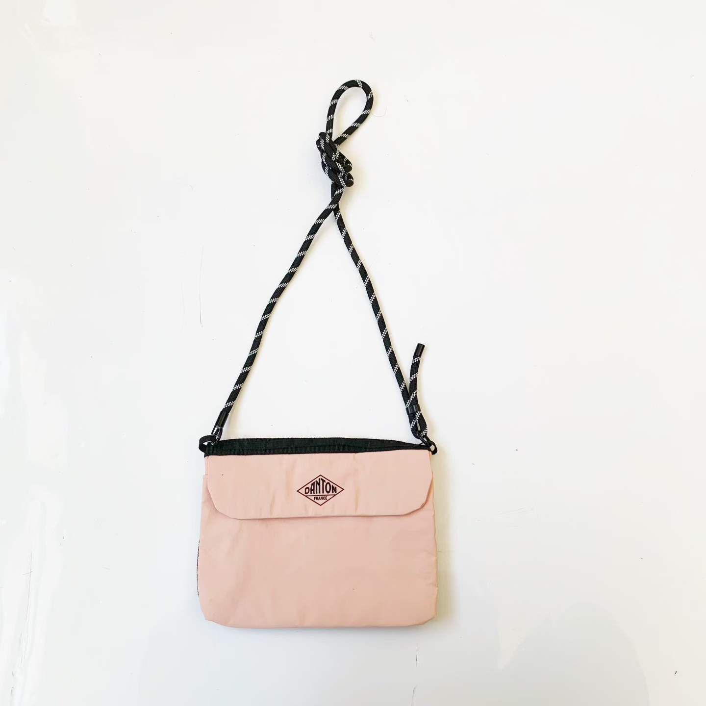 預訂 Danton斜揹包 [貨號26A1455]