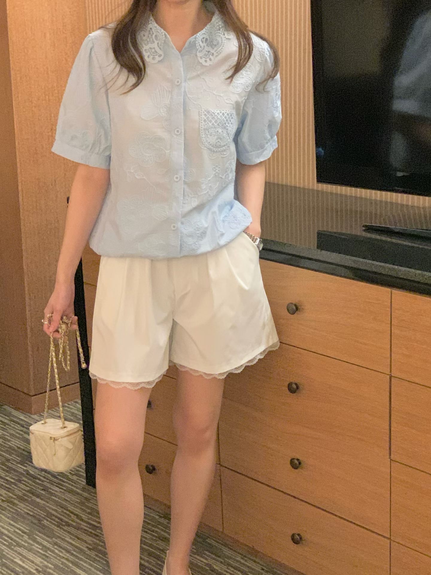 CT6 白lace邊短褲