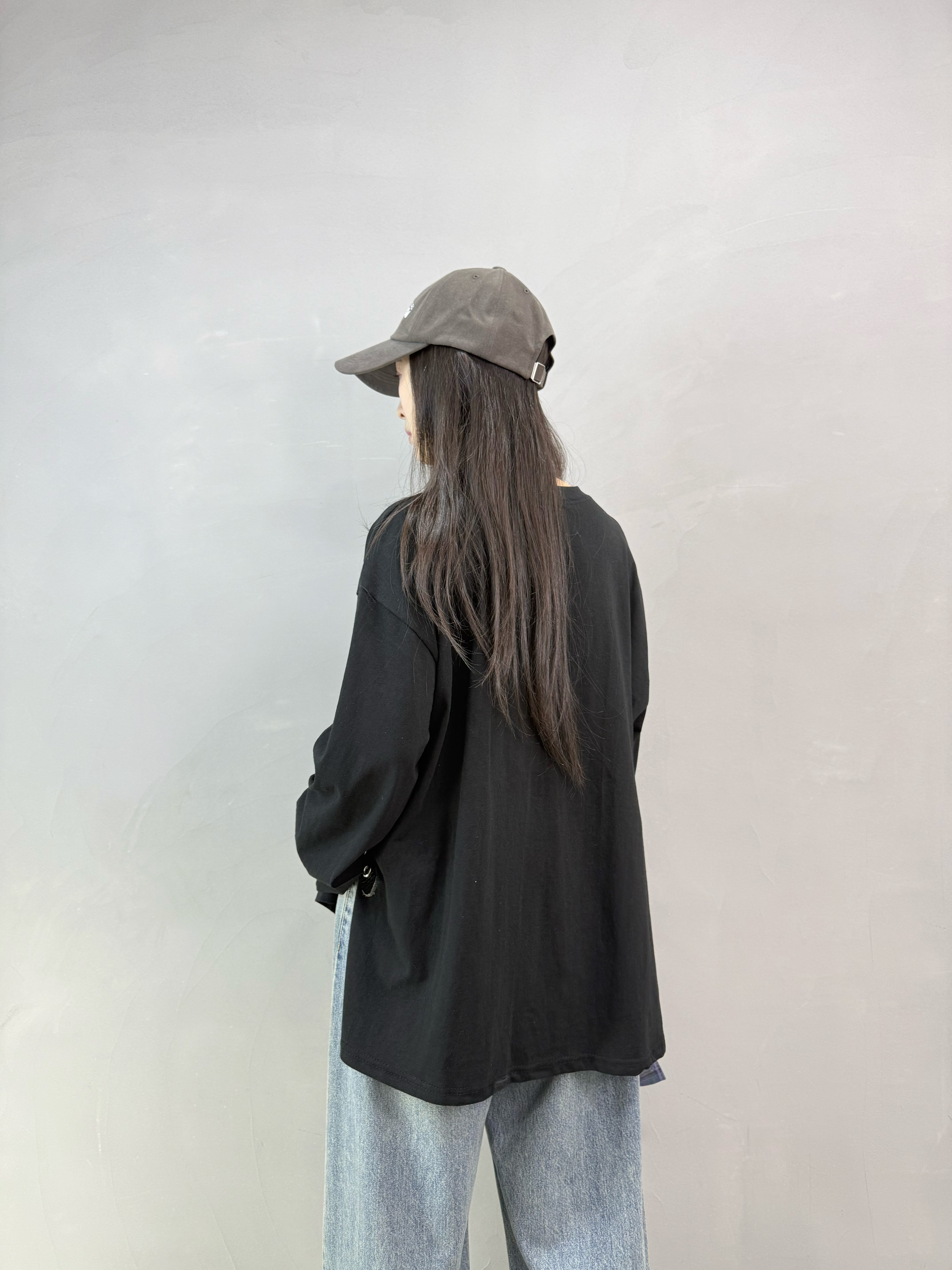 H16 人像開叉tee