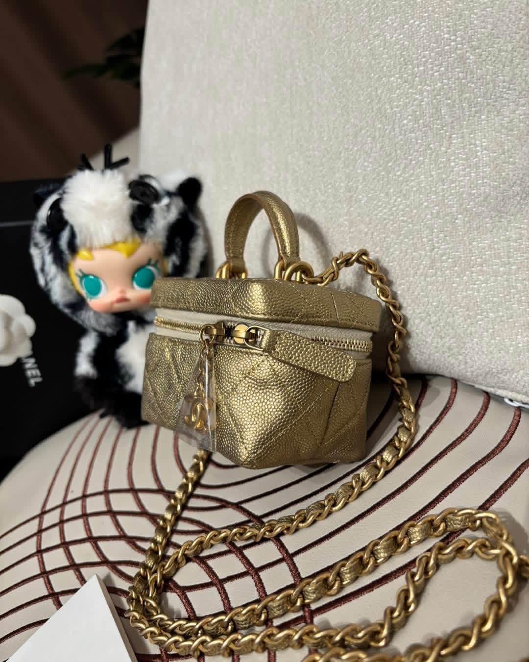 未使用品 Chanel mini vanity with handle 金色限量 100%Authentic ,Unused  ✅CARD✅dust bag✅BOX