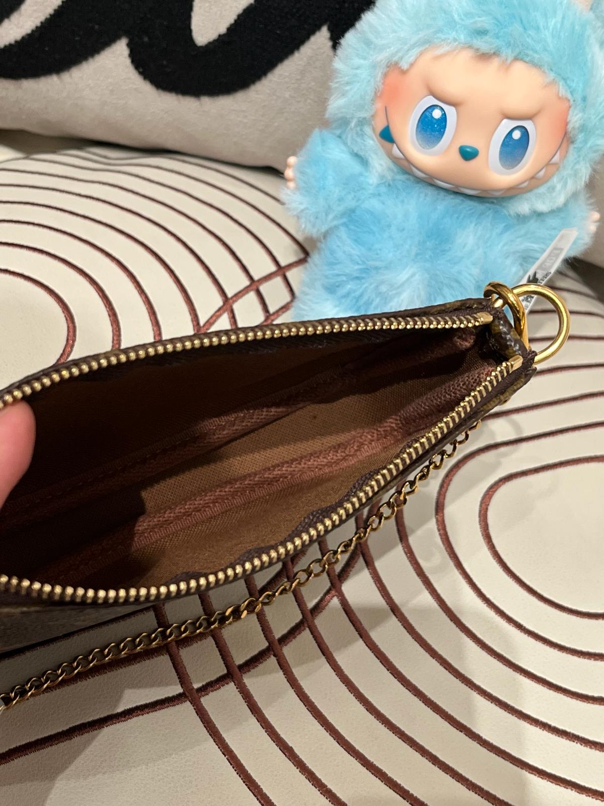 LV Mini Pochette Monogram 100%Authentic, 98%New ✅Box