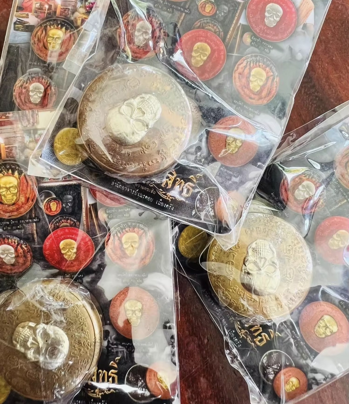 三師派格攝三次法會開光 泰南名師 :龍婆巴素 曼谷名師:阿贊添 瓦考奧白衣 阿贊念兌 Ajahn Naen Doi