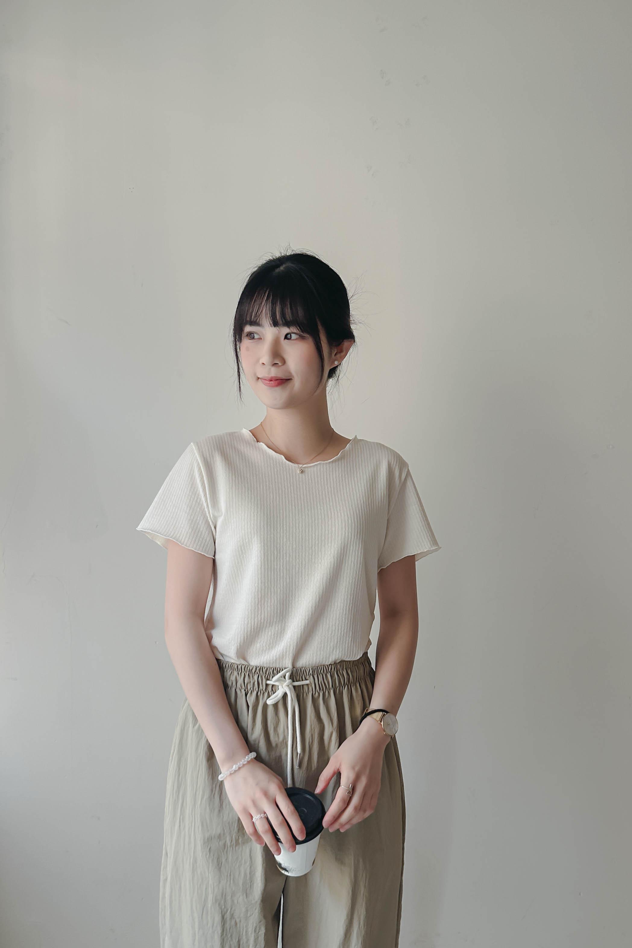 親膚雲朵木耳邊Tee (兩色入)