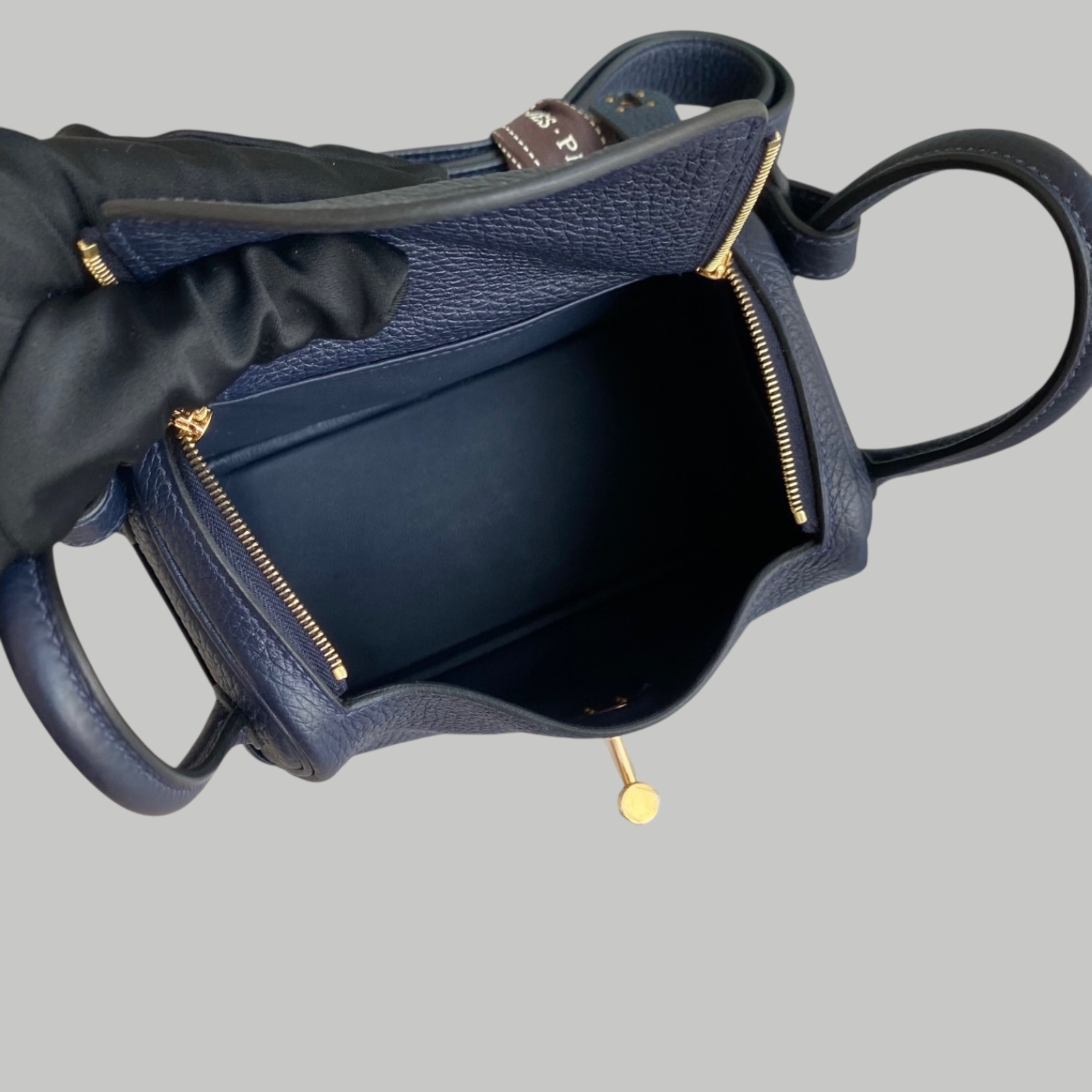 Hermes Mini Lindy 午夜藍金扣