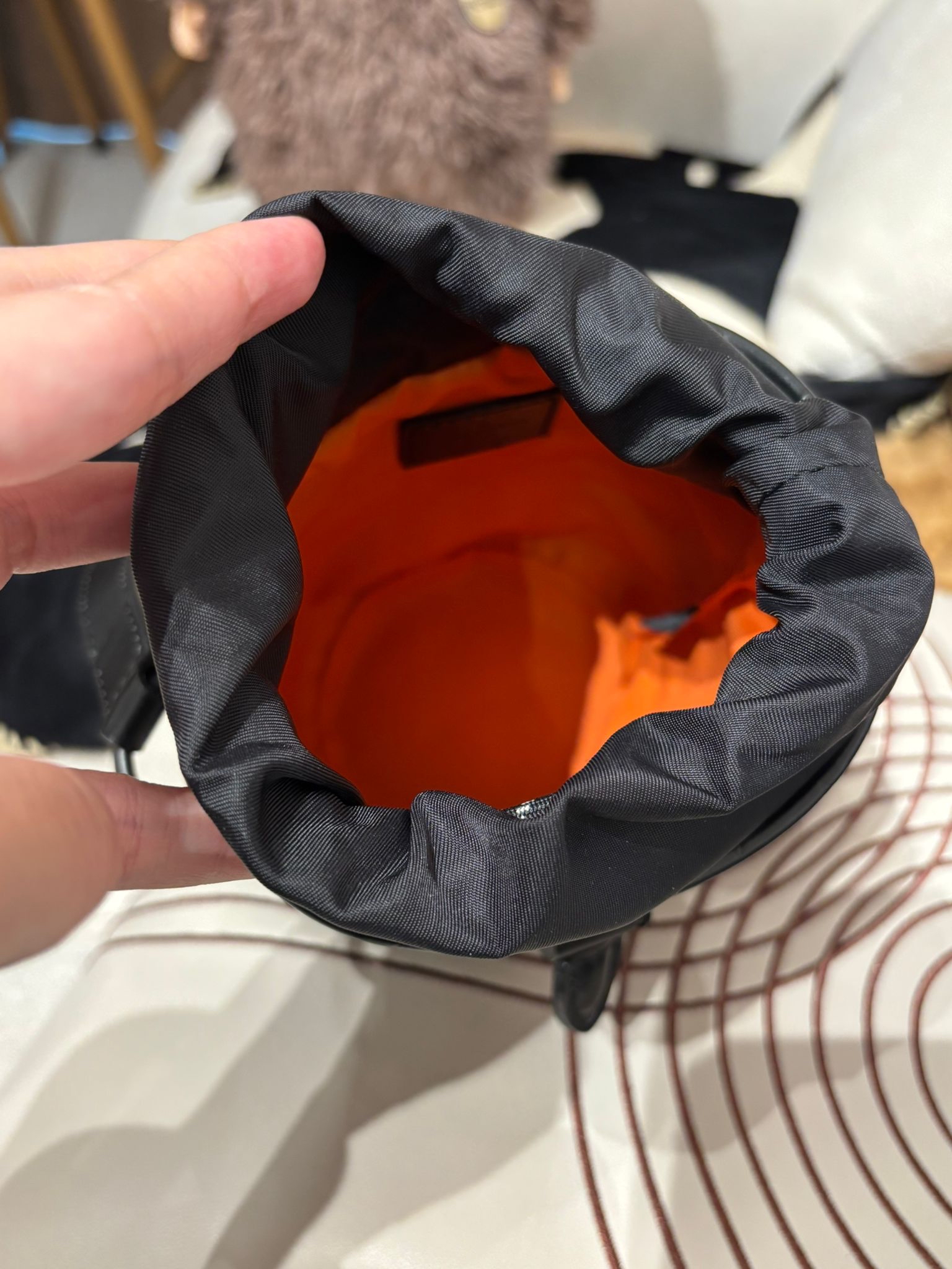 LV Chalk Nano Empreinte Monogram Black Calfskin Bucket Bag m44628 100%Authentic ,98%new✅dust bag  