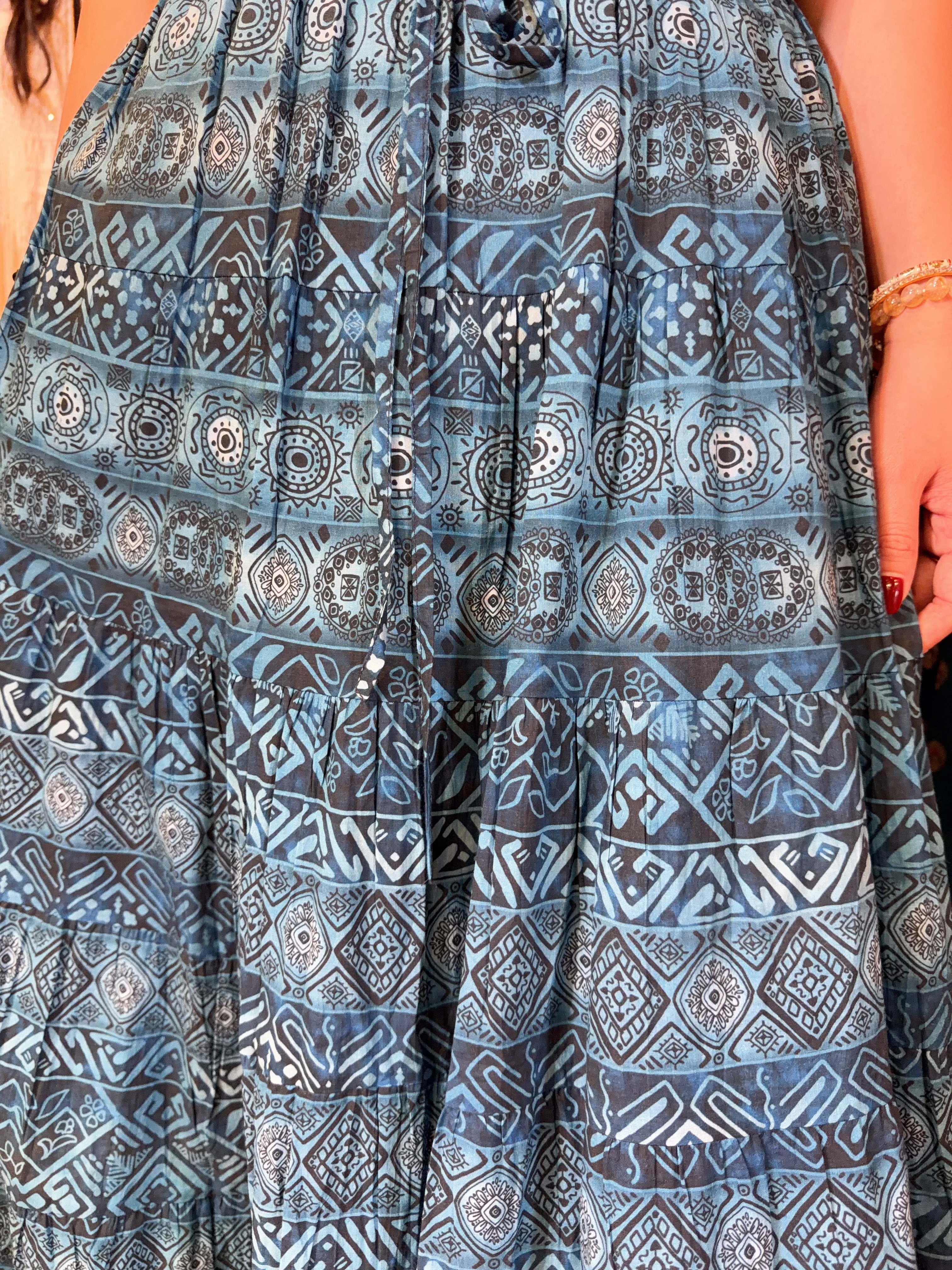 1652 Blue Gradient Cotton 6-layer Skirt (Twin Pocket) 39"