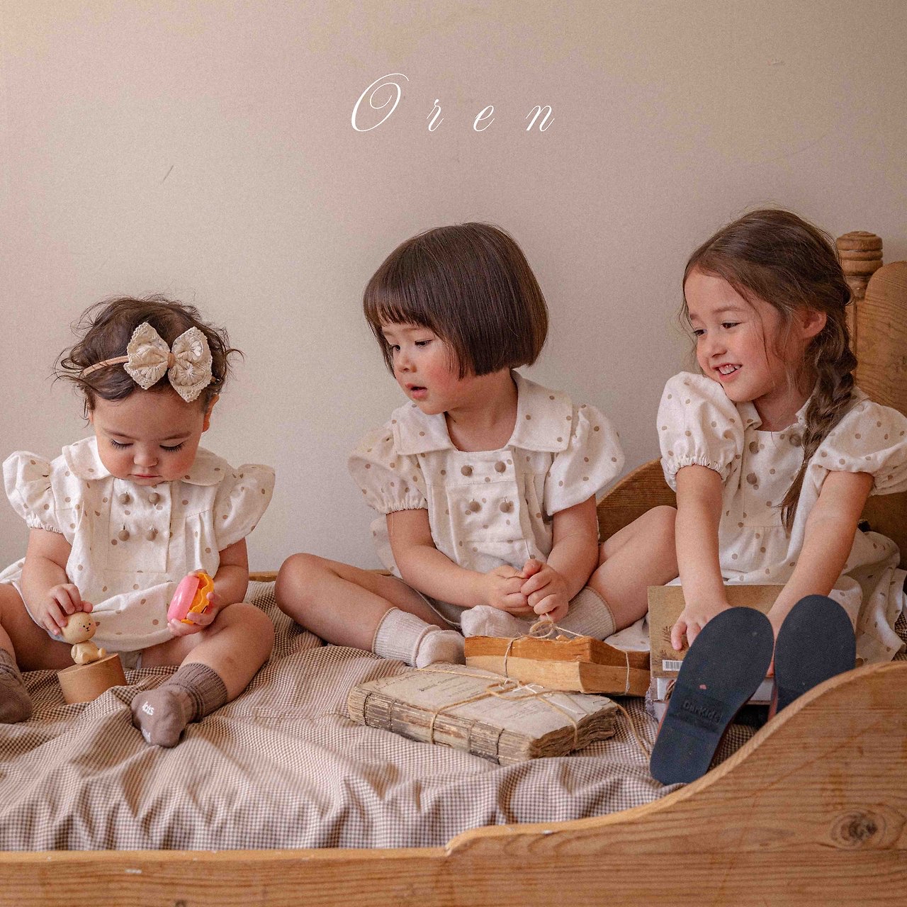 ☀️預訂 韓國直送☀️🇰🇷Oren 雙排鈕扣波點翻領亞麻混紡短袖包屁衣/連身裙/上下套裝