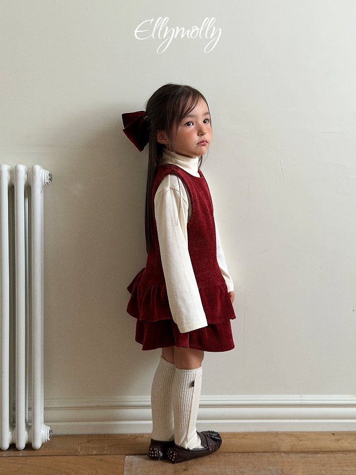 Ellymolly | Snow frill ops