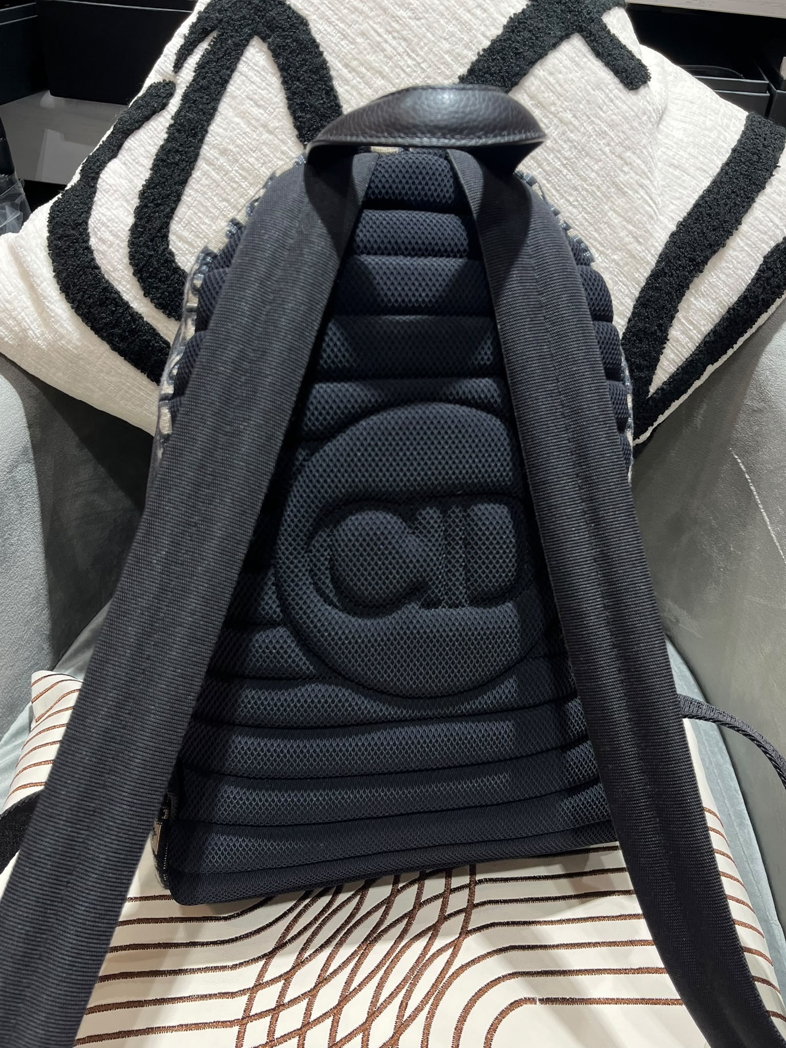 Christian Dior Oblique backpack 100%Authentic, 98%New  ✅證書✅Dust bag 