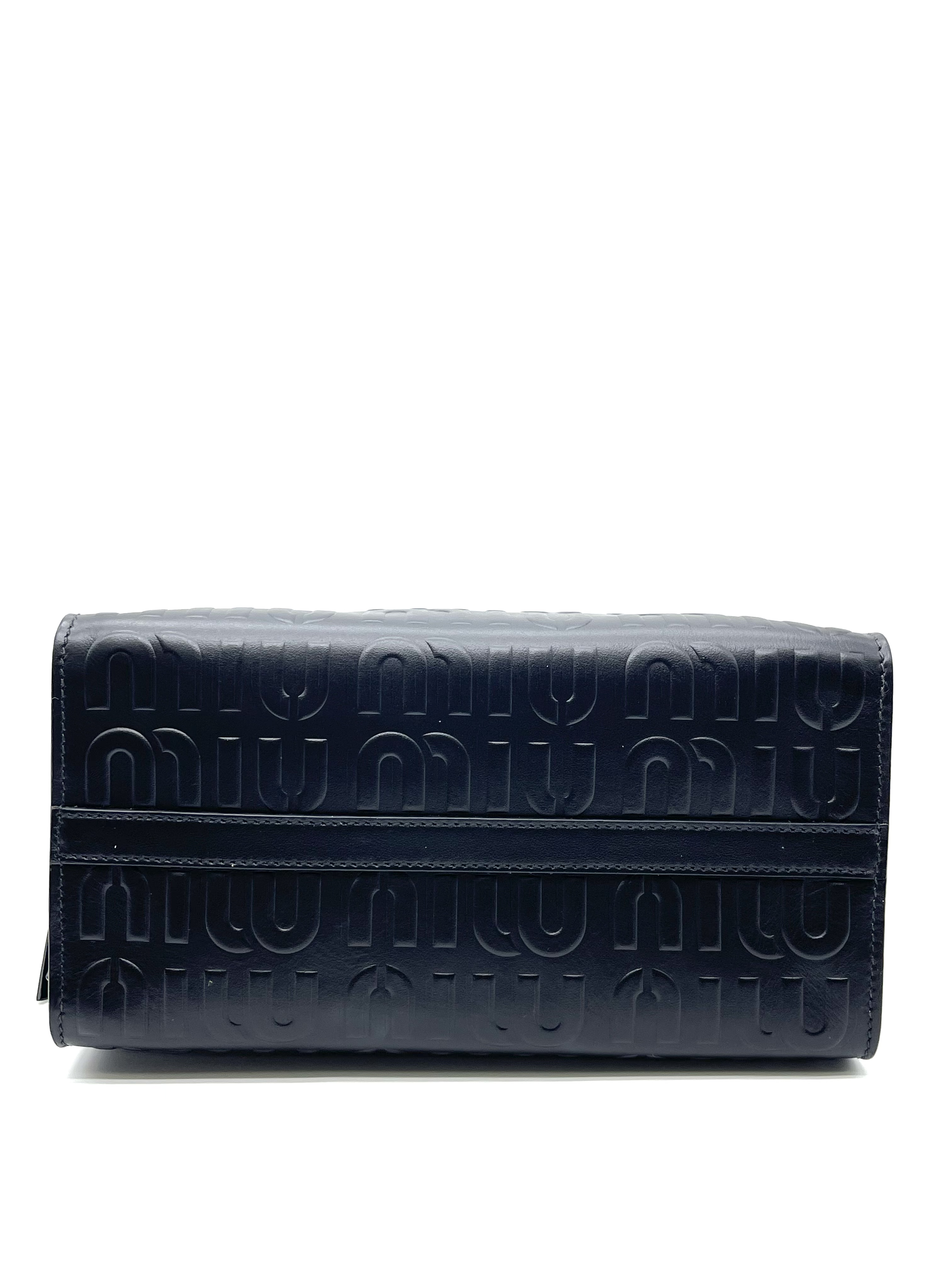 Pre-owned Miu Miu City Calf Logo / Product code: 26032801