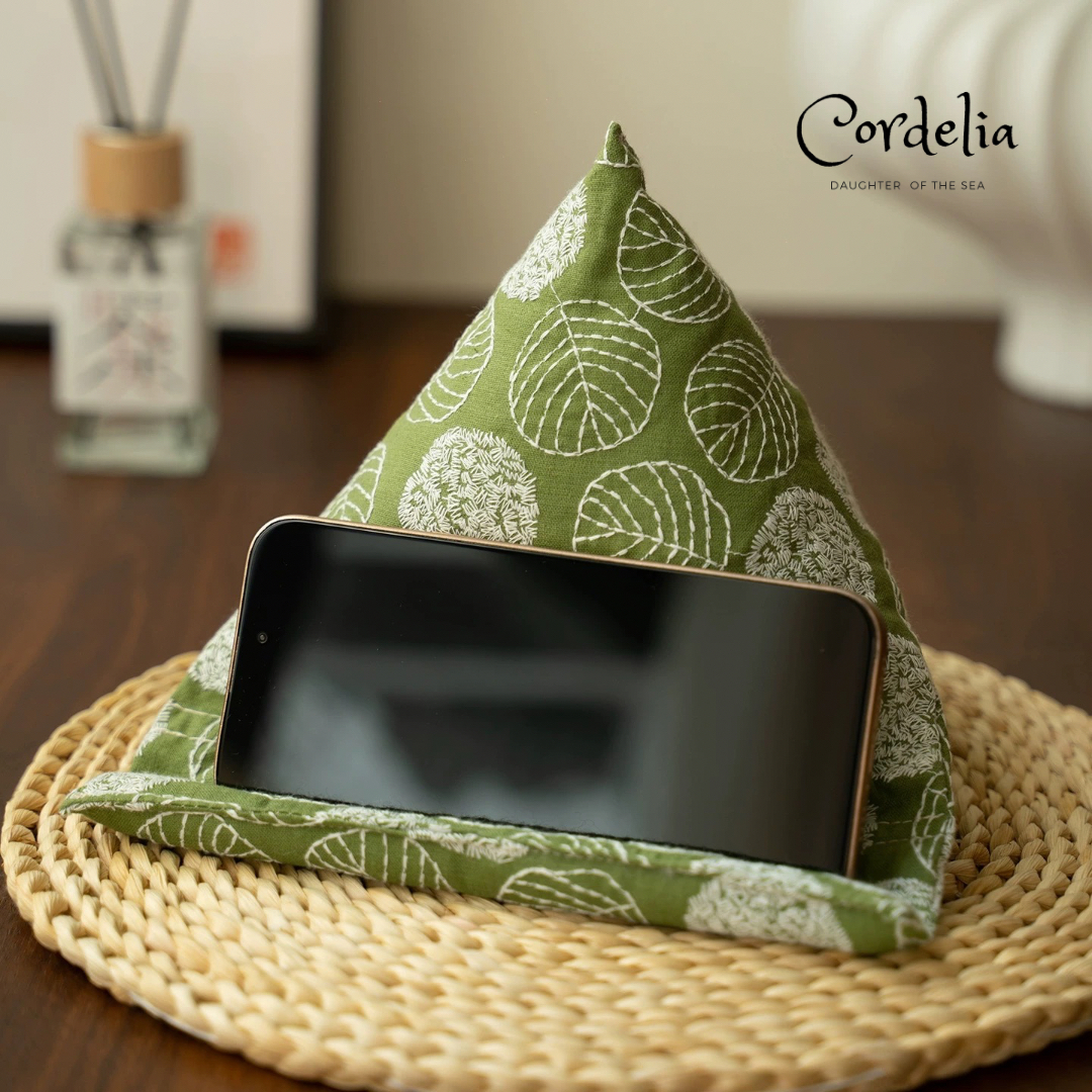 Cordelia森林之葉刺繡手機枕