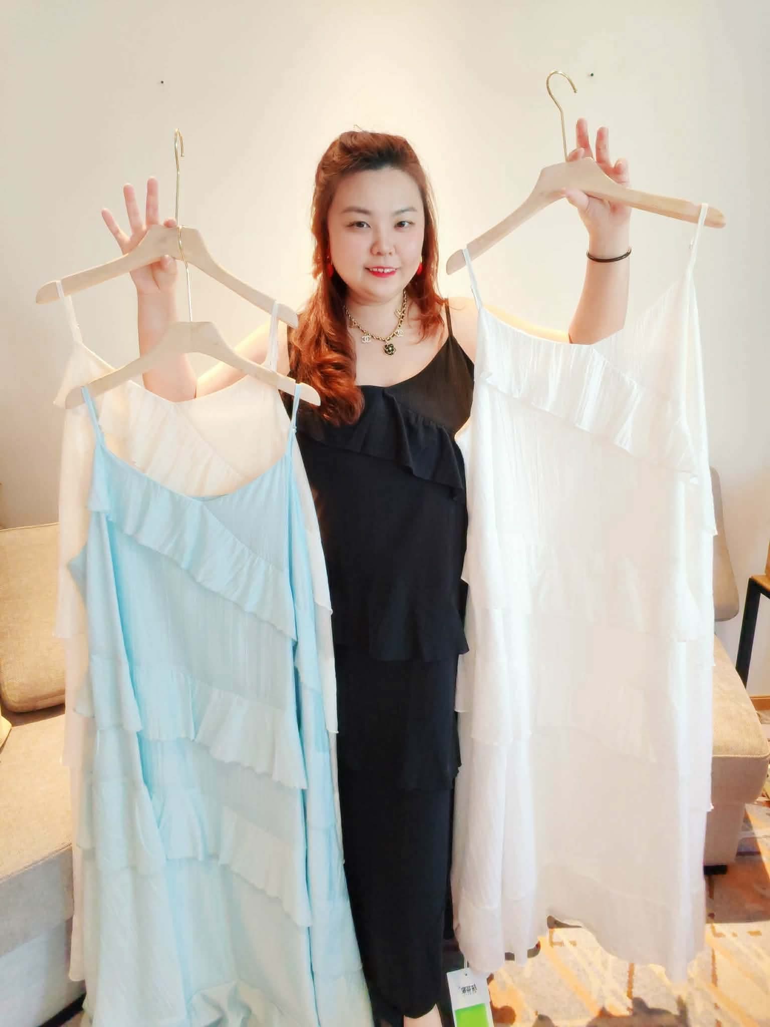 YPA01 26057 螺纹垂感荷叶吊带礼服连身裙