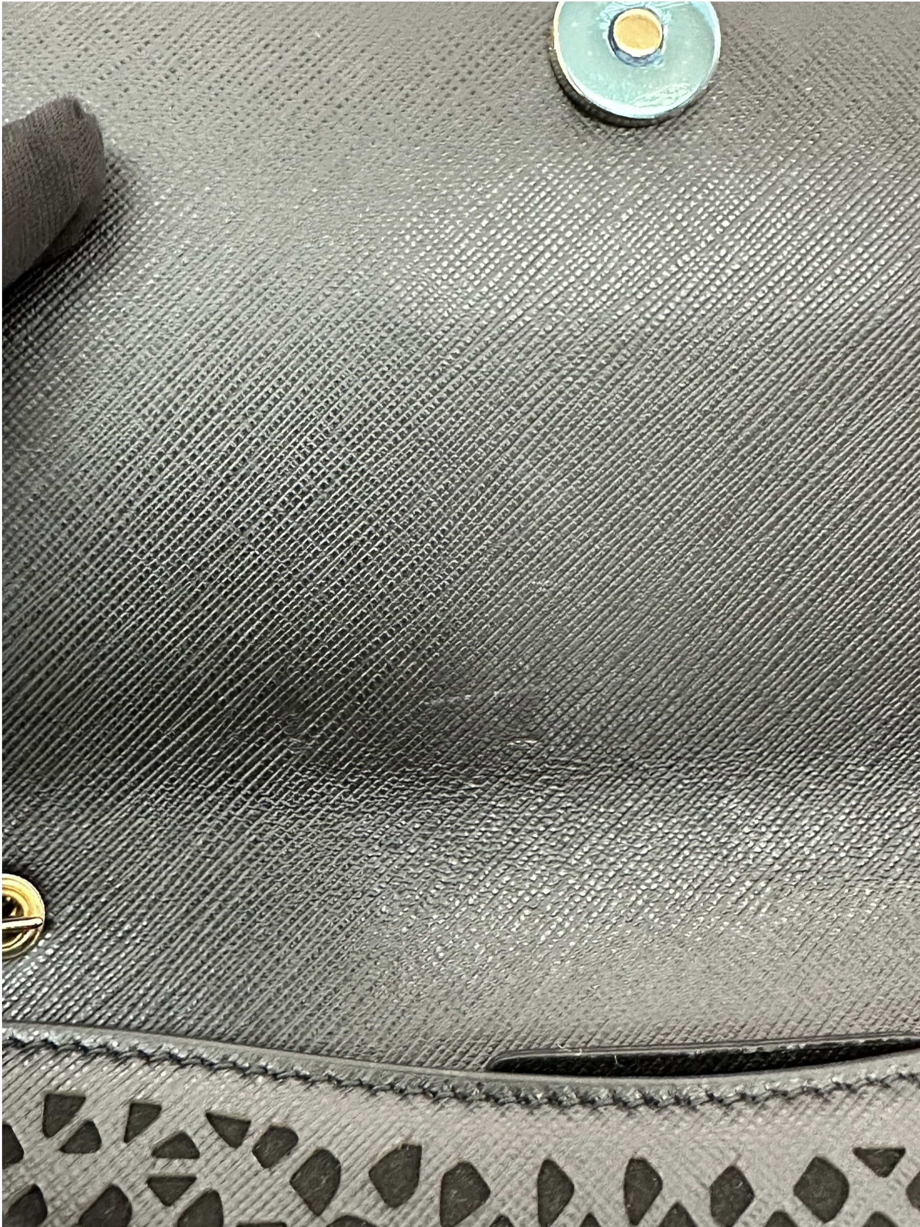 Pre-owned SALVATORE FERRAGAMO Ginny Crossbody Bag / Product Code: 26041104