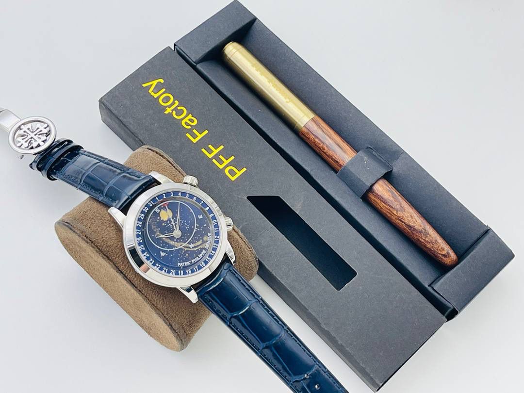 V4升级版 市场最高版本 功能跟正品一样 百达.翡丽星空升级终极版！升级细节： 1⃣️做到了跟正品满天星自动转的功能！ 2⃣️升级日历的排法和正品一样的顺序！ 3⃣️直径42毫米，厚度11毫米！ 4⃣️最大亮点：百达.翡丽星空里的月亮会根据天空上的月亮变化而变化！根据天空上的月圆月缺搬（初一月弯弯初十五月圆）到手表上了！