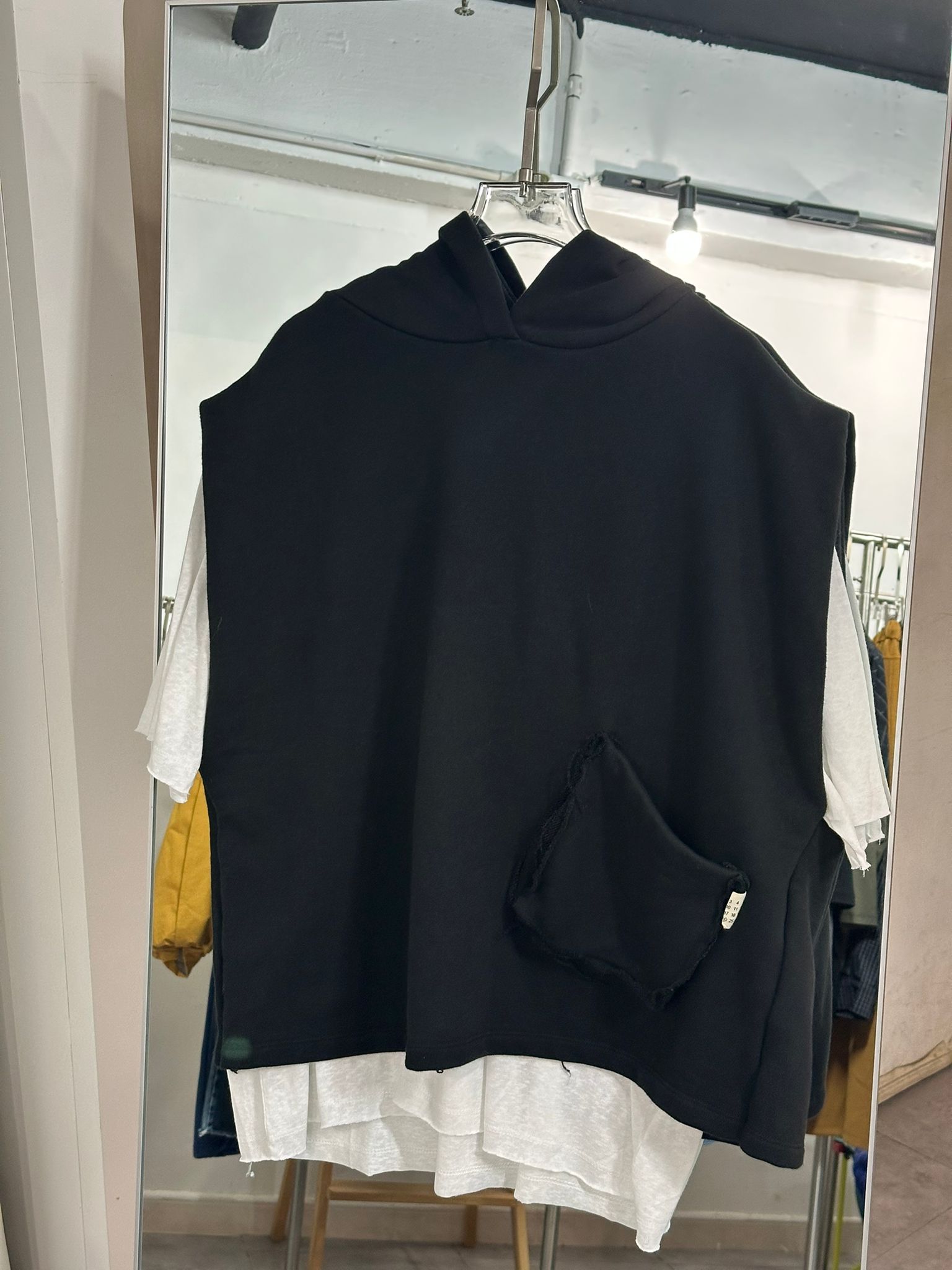 SS2604 黑色棉質連帽無袖上衣