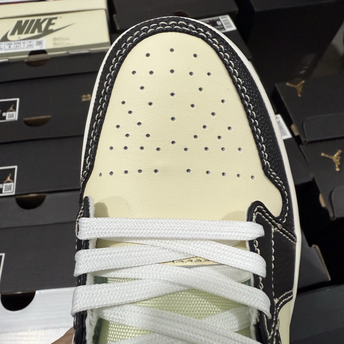 Nike Air Jordan 1 Low SE "Coconut Milk Black Muslin" HQ3437-101