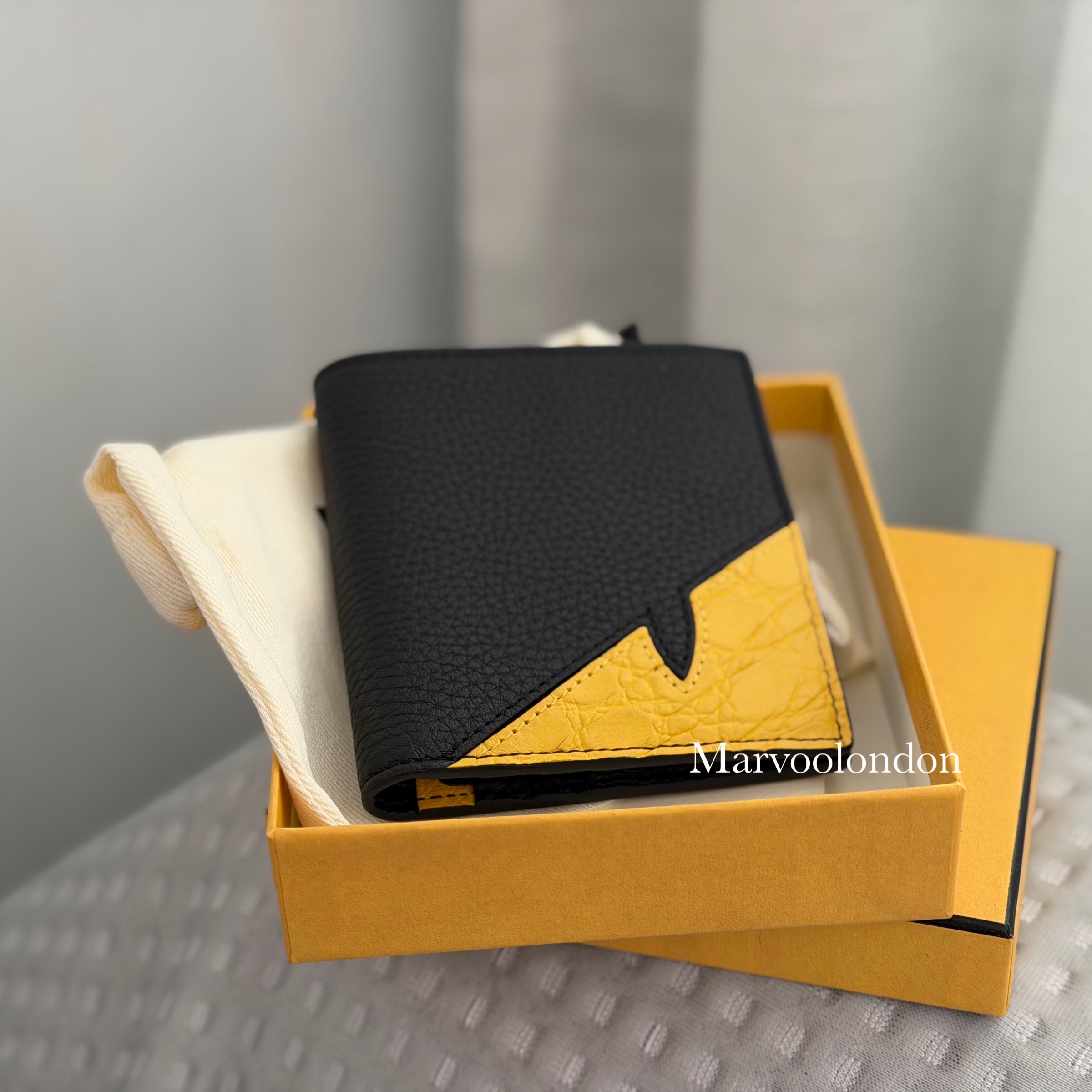 清現貨 ‼️ Fendi 8卡位短銀包~送禮自用