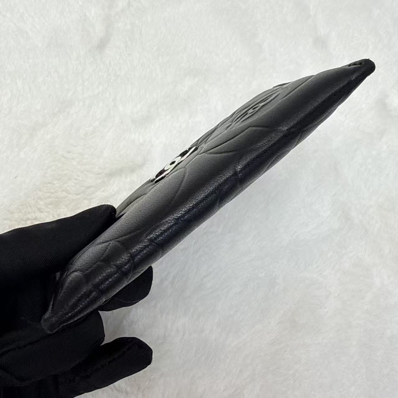 Chanel香奈兒卡包 山茶花系列錢包 單片橫版 黑銀羊皮 橫版 山茶花壓紋C Logo零錢包 男女同款