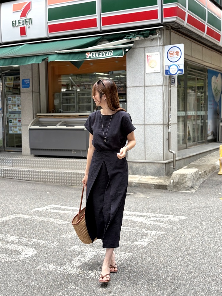 The Timeless Wrap Dress (Navy)