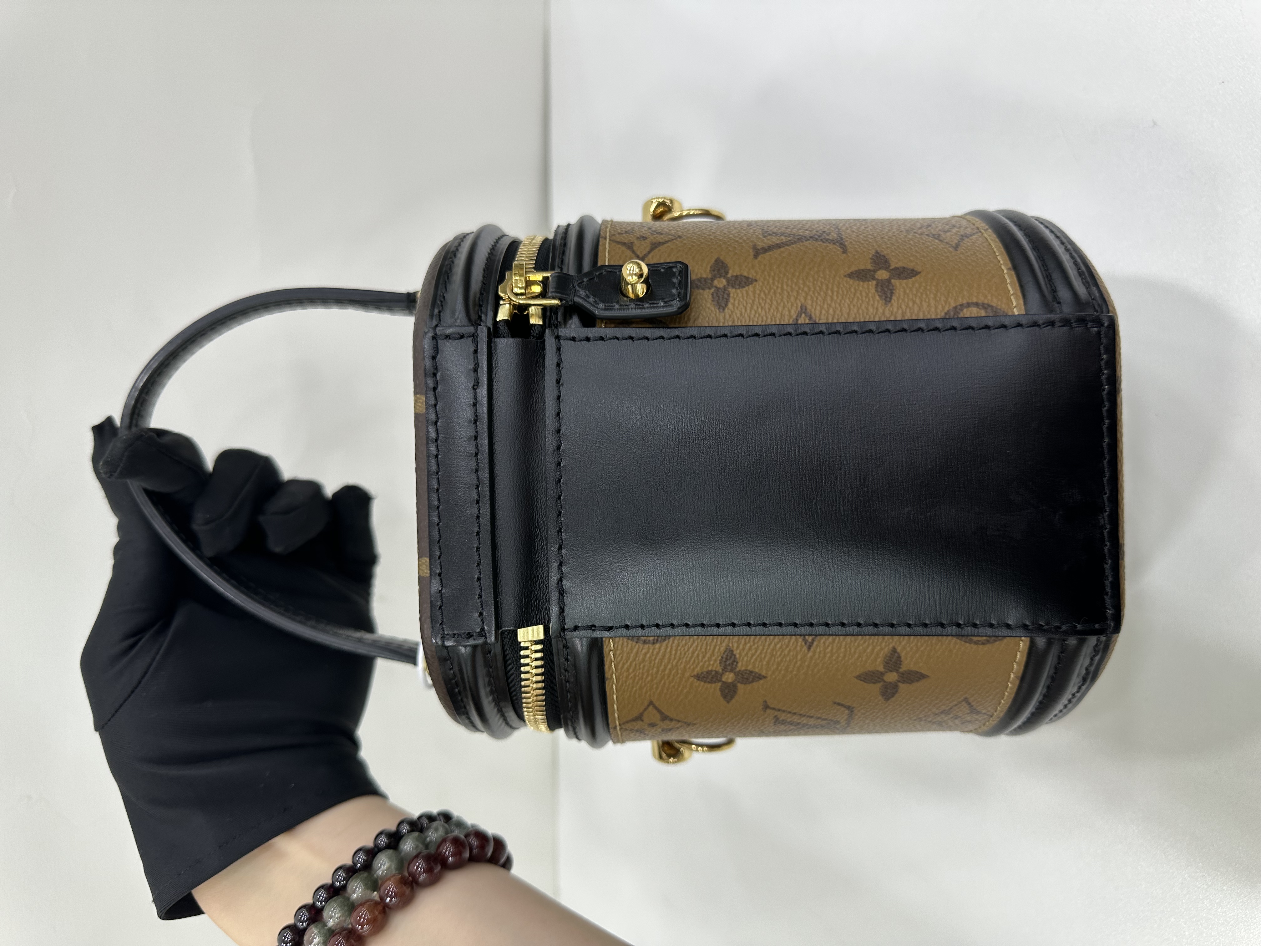 直播貨品 |  [1個-$100 2個-$300］GG05