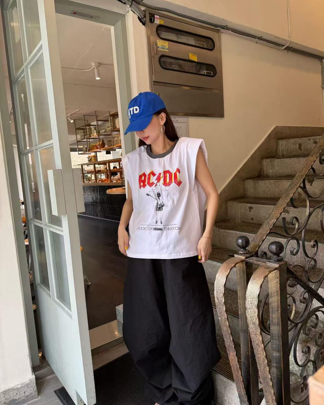 撞色綑條圓領無袖tee