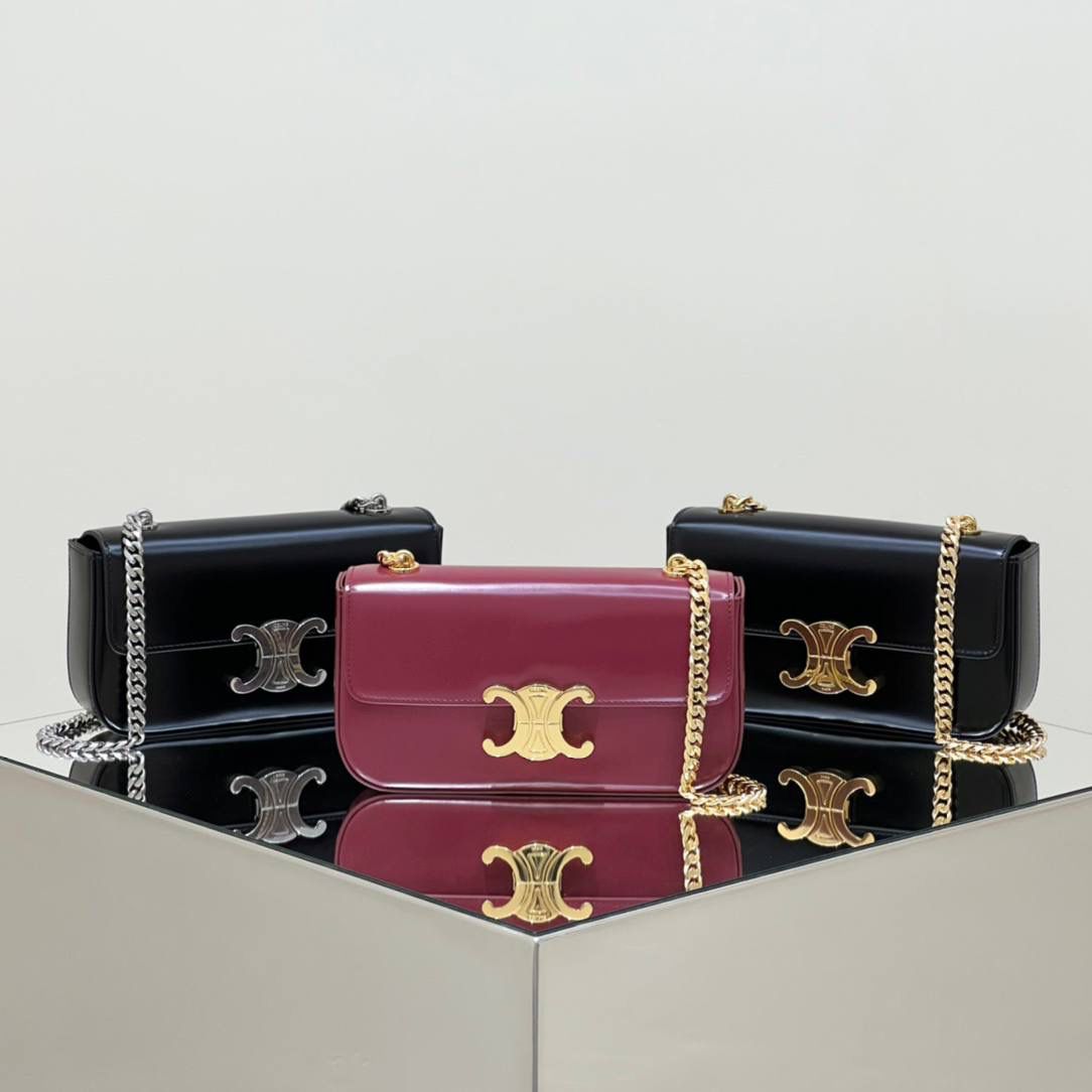 CELINE凯旋门+链条的设计，就是个经典！！金属链条vintage感十足，配皮革更显得整体质感高级，万年款