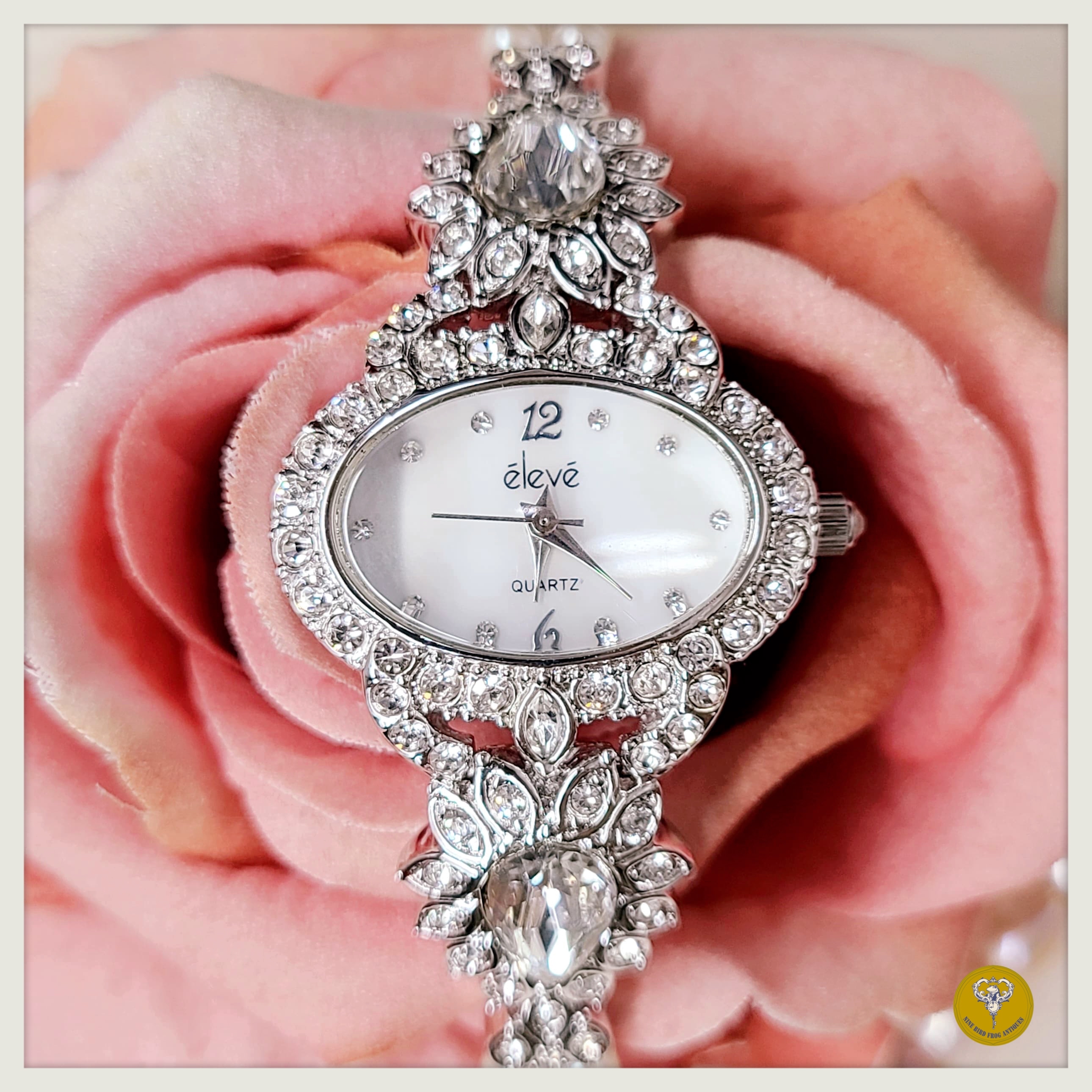 Eleve 水晶貝母珍珠石英錶