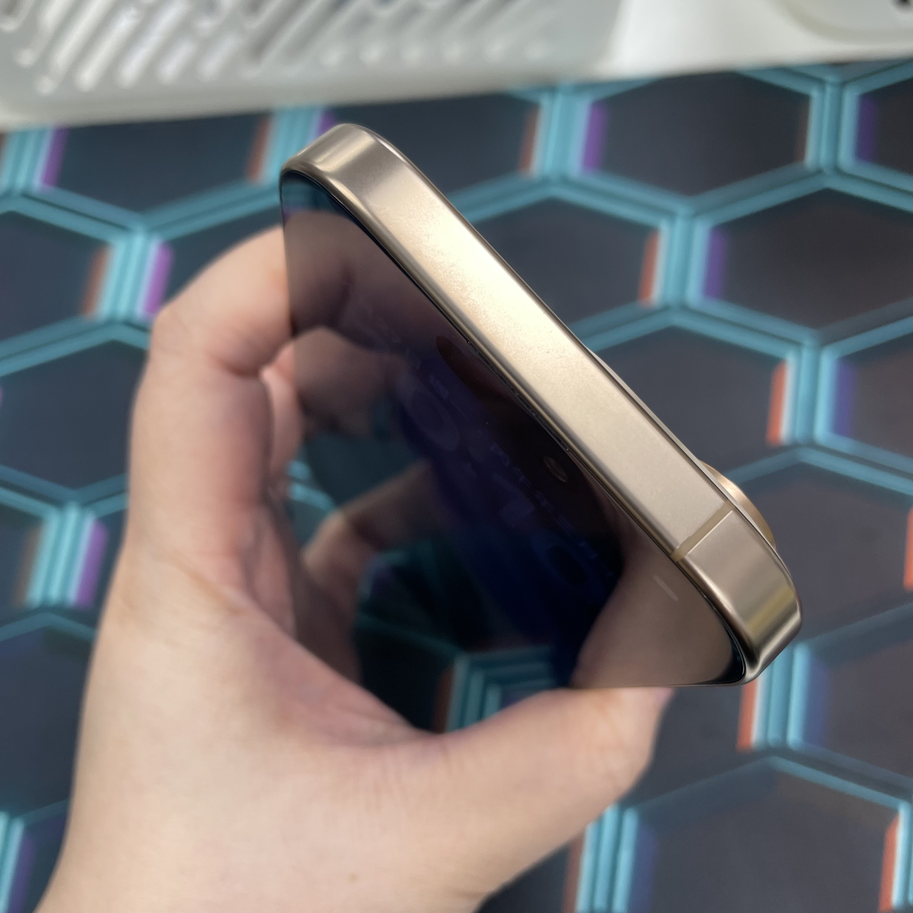 *6448 16 Pro 完美機 512GB 電91 沙色 gold