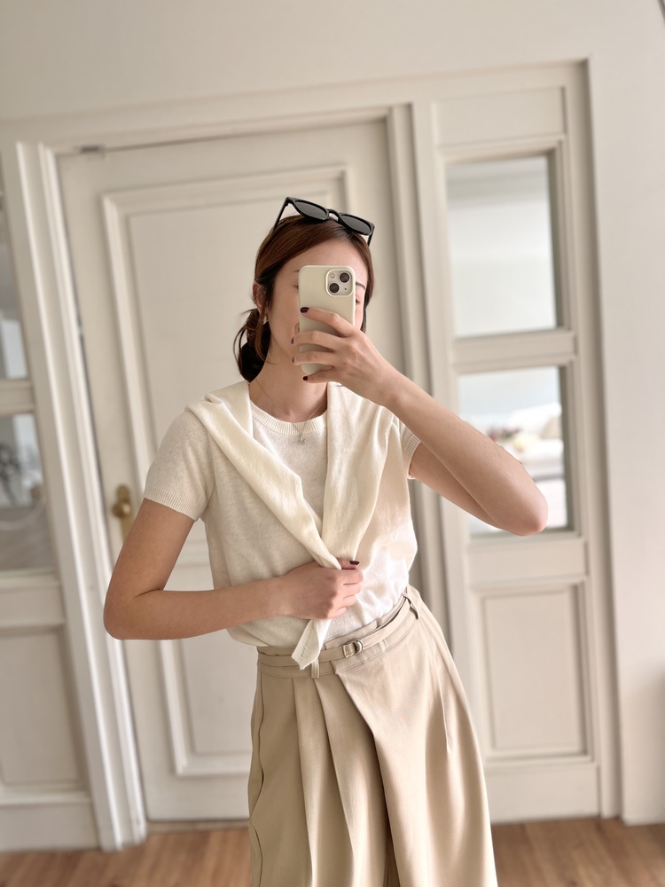 The Frenchie Top with Cape (Ivory)