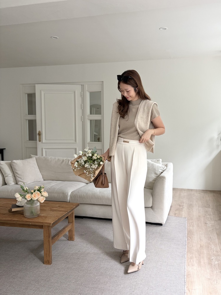 Charlyne Seamless-Front Slacks (Ivory)