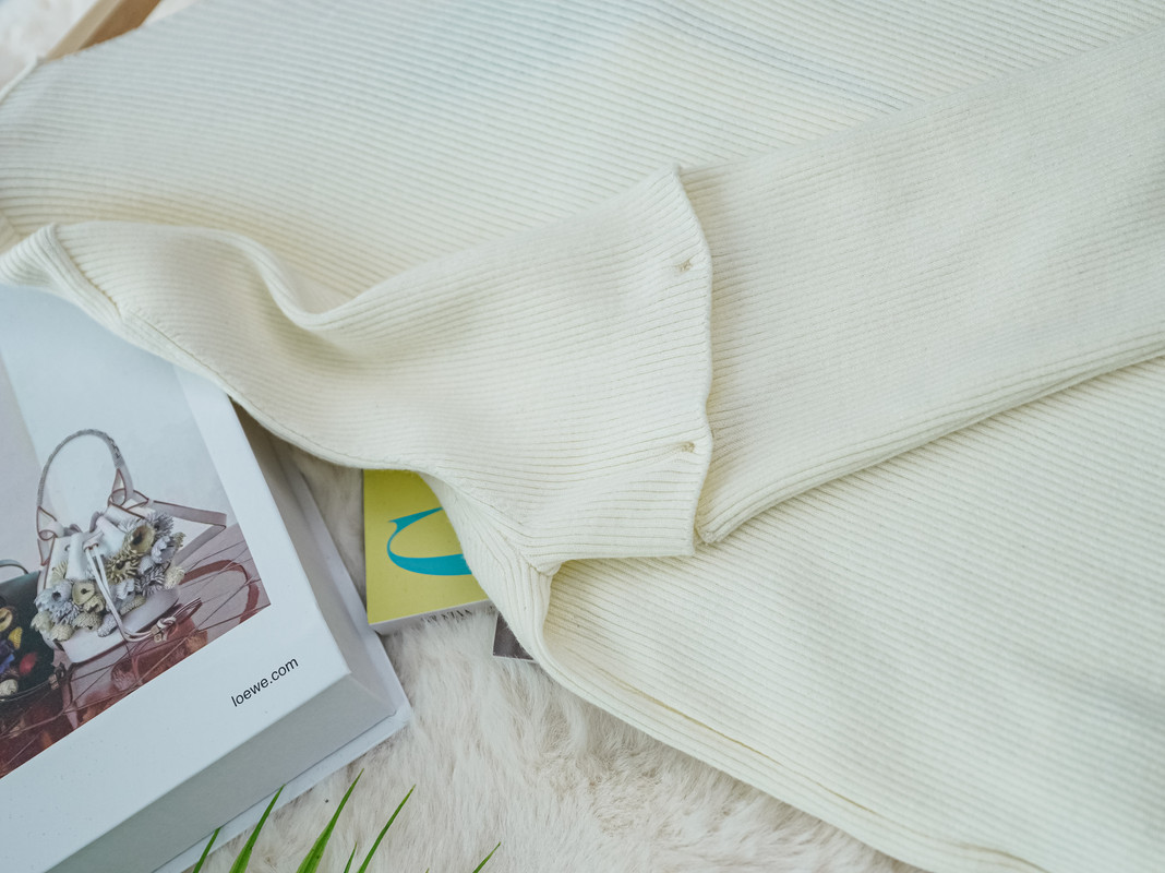 Detachable Sleeve Knit Top with Zipper Detail ‖ 可拆卸袖拉链针织上衣 KR016258014