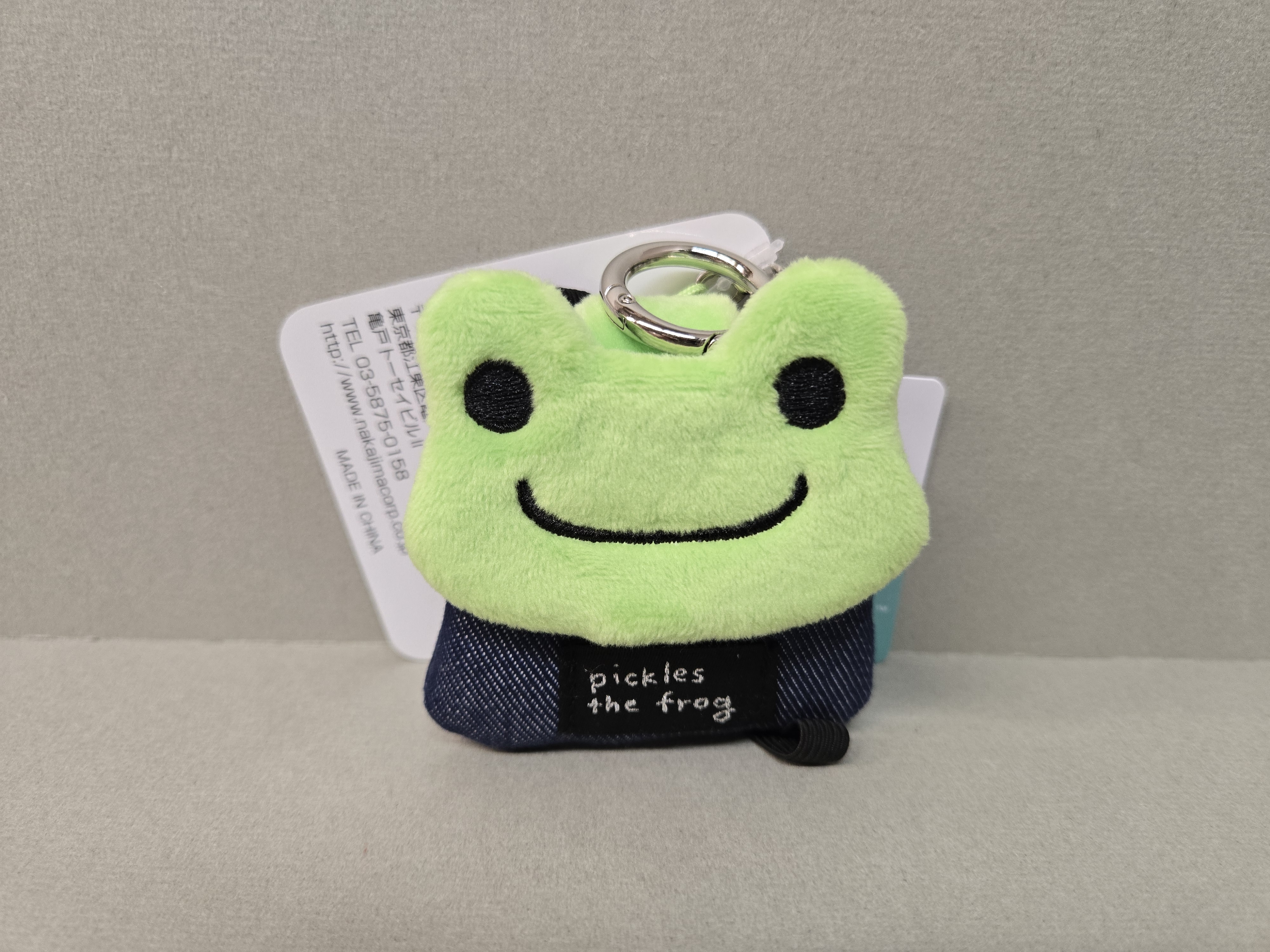 Pickles藍色牛仔布綠色青蛙頭背包掛飾(可以公仔用及人用掛飾）