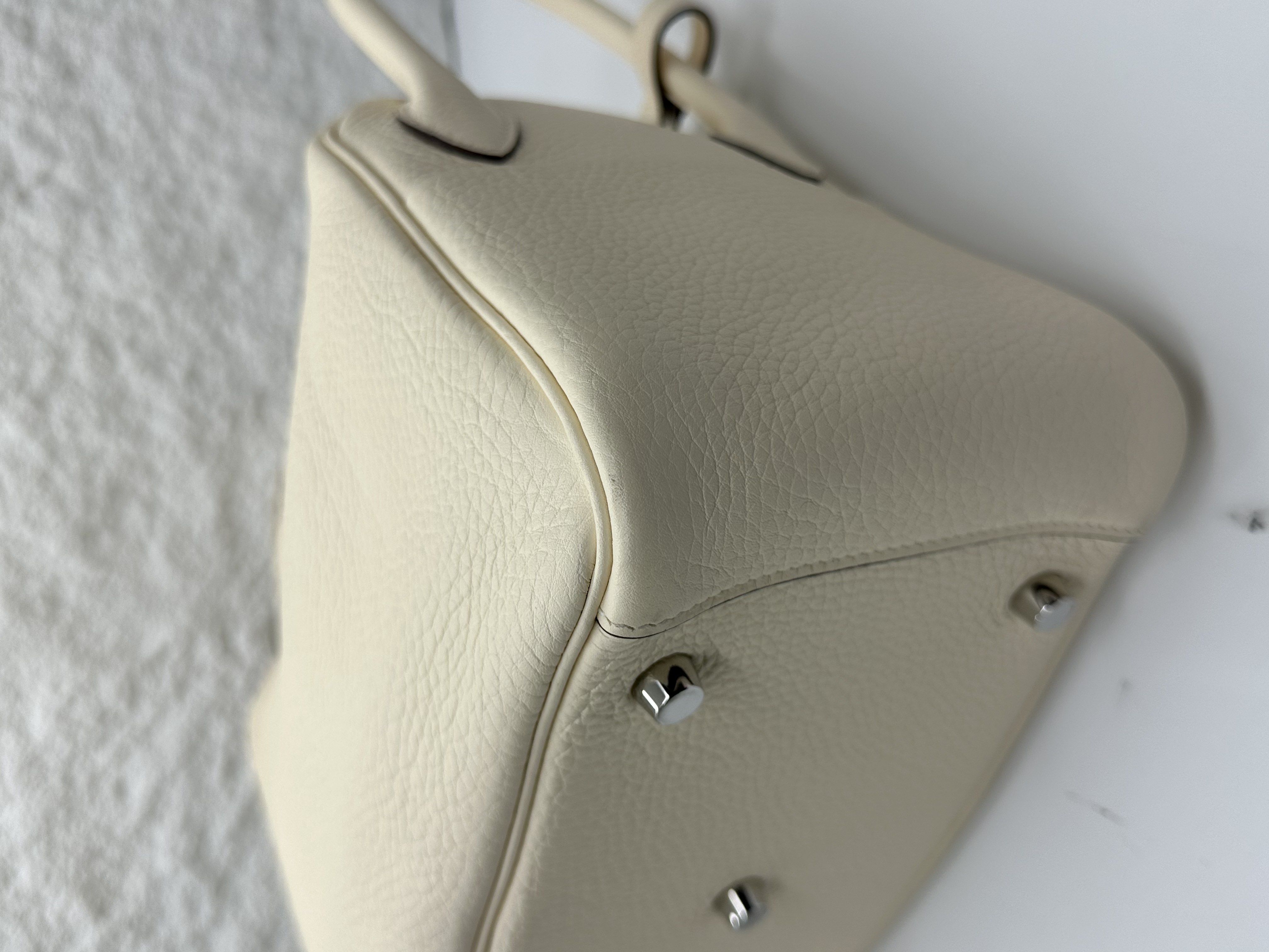 直播貨品 |  [1個-$100 2個-$300］FF25 / Stamp U 奶油白